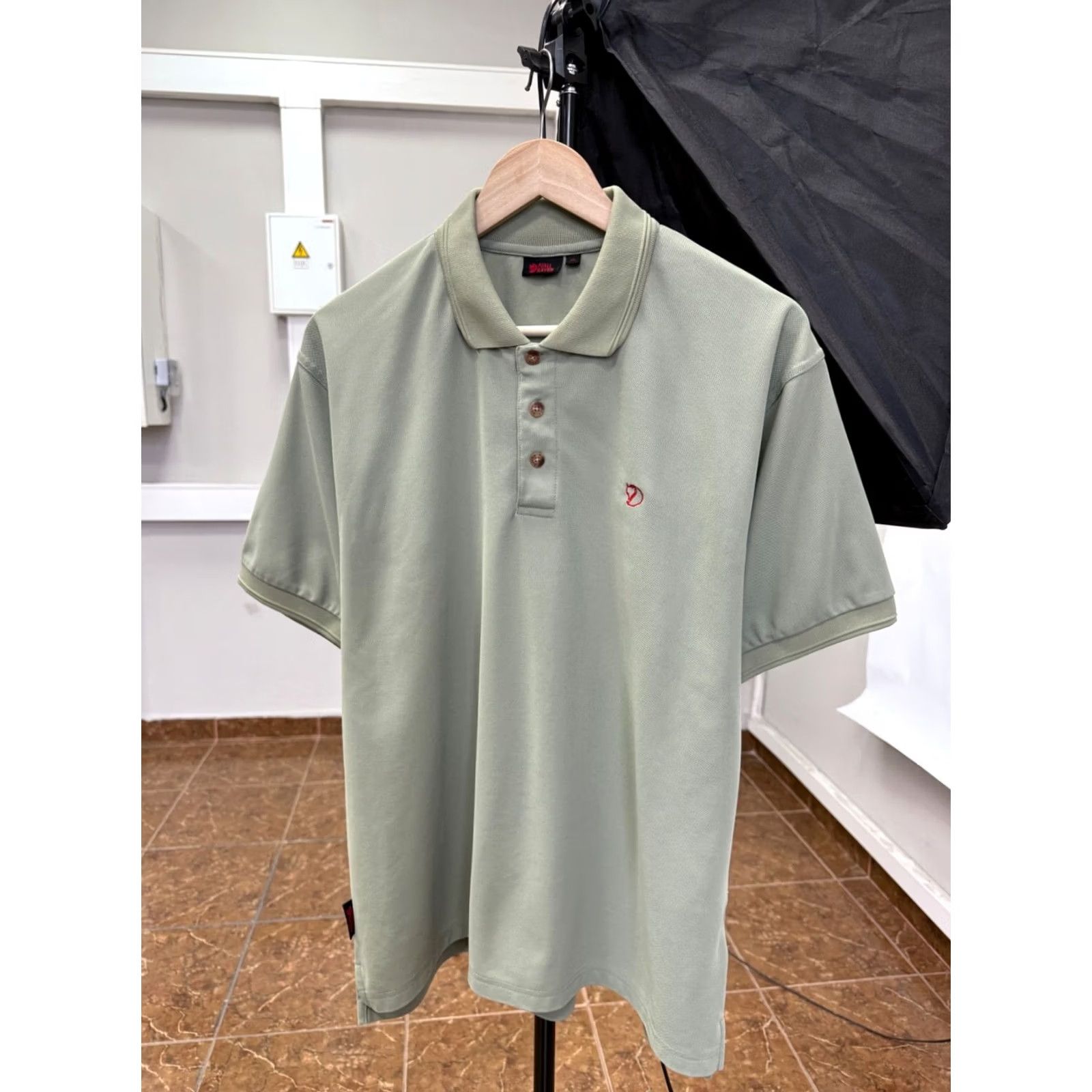 Olive Fjallraven Outdoor Polo Shirt Rare Retro Hype Y2K olive color size XL regular Size US XL / EU 56 / 4 - 2 Thumbnail