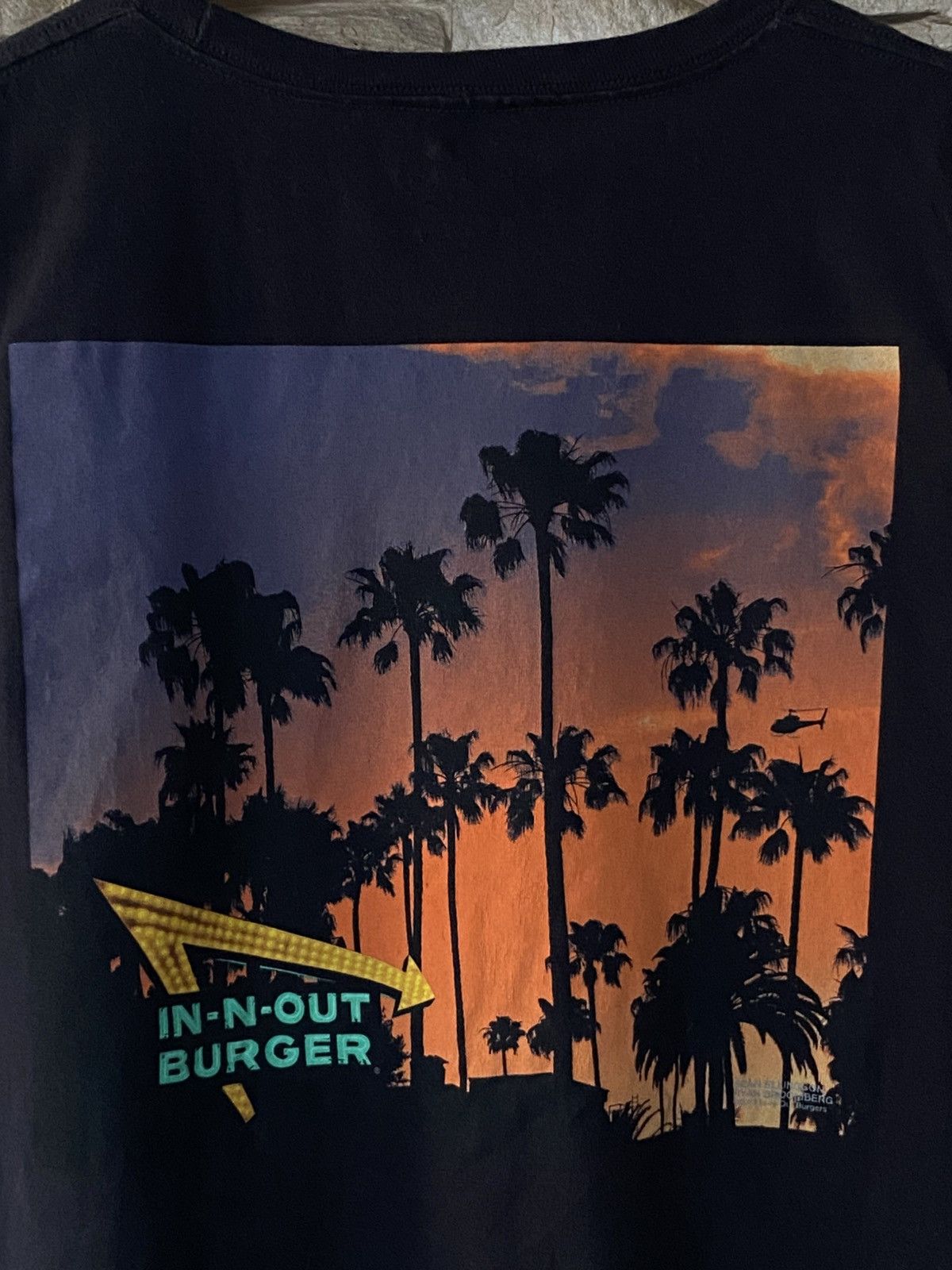 Vintage In n Out Burger Backhit Logo Tees Size US L / EU 52-54 / 3 - 3 Thumbnail