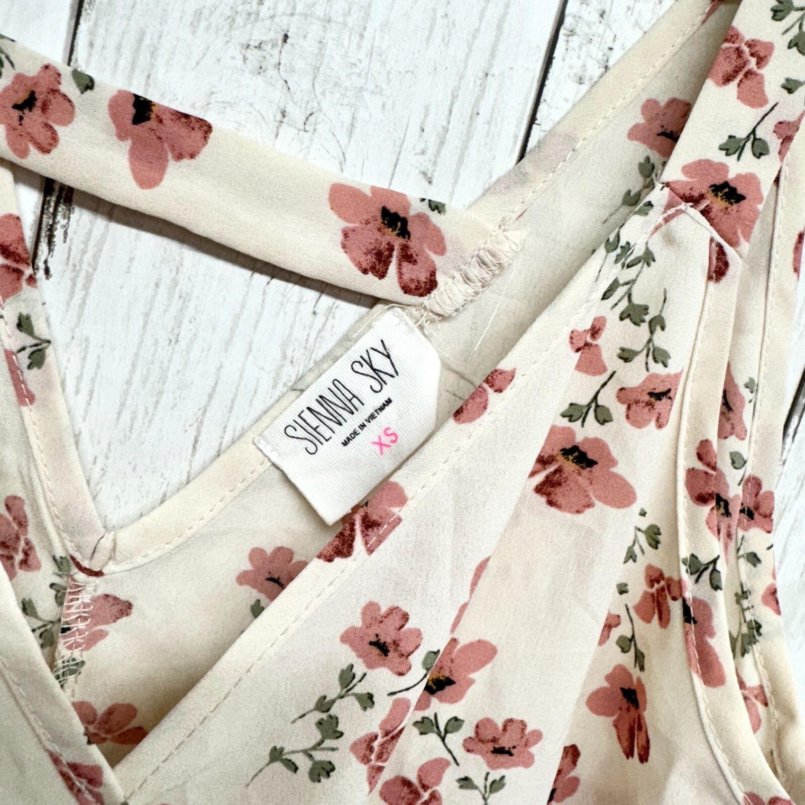 Other Sienna Sky Tank Top Size XS Daisy Ruffle Cropped Ivory Size XS / US 0-2 / IT 36-38 - 2 Thumbnail