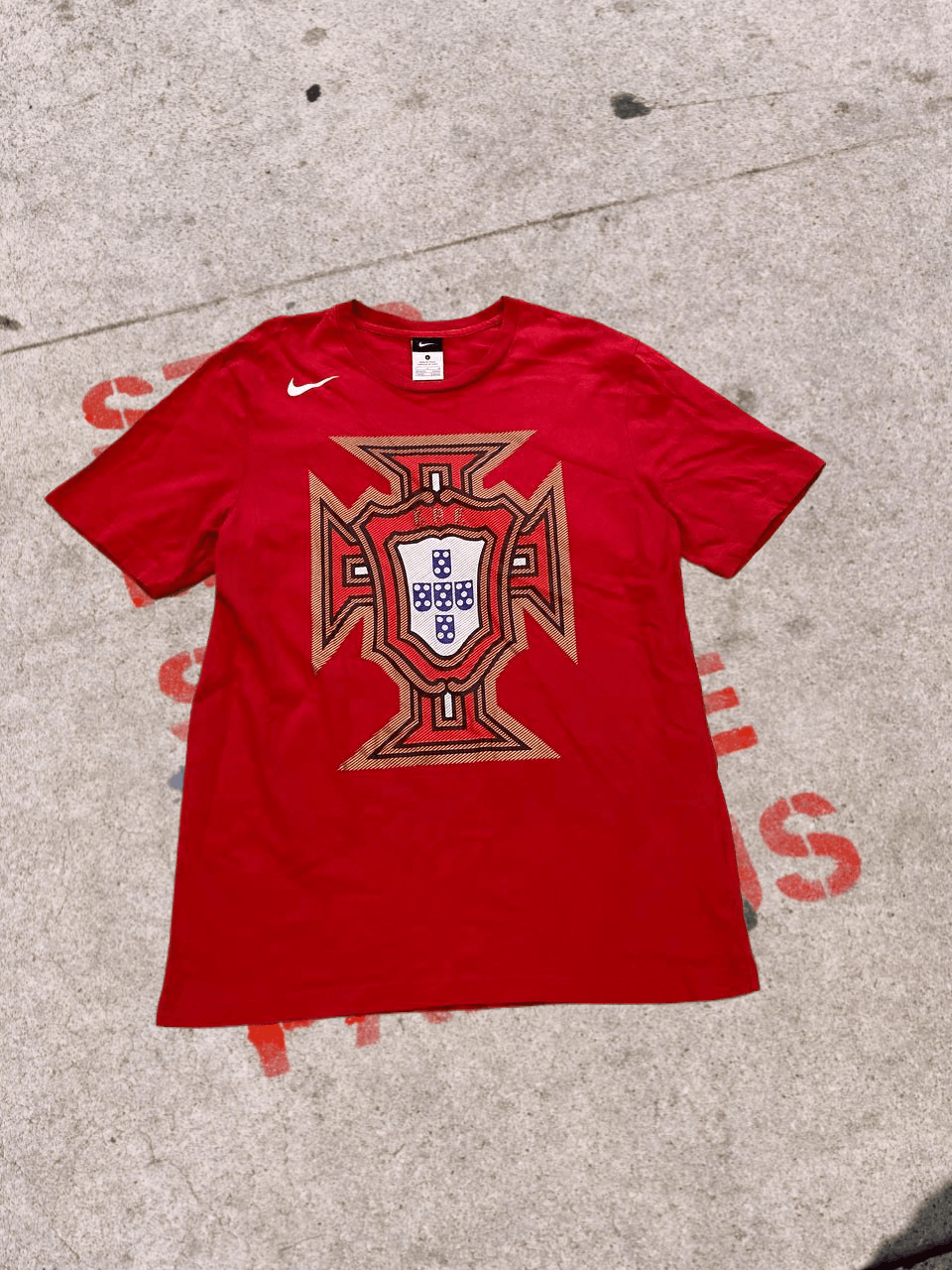 Nike Nike Portugal Football Soccer Men T-Shirt Red Size US L / EU 52-54 / 3 - 1 Thumbnail