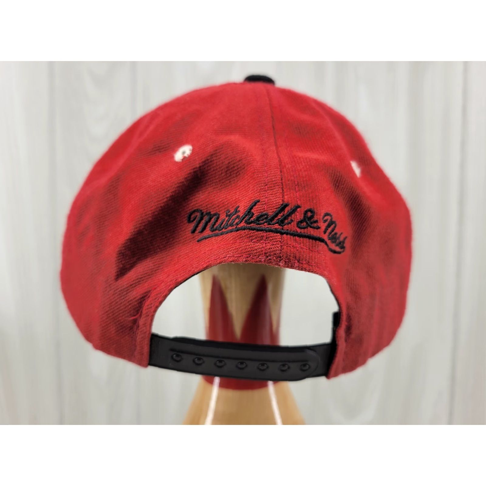 Mitchell & Ness Miami Heat Mitchell And Ness Embroidered Adjustable Snapback Cap Size ONE SIZE - 6 Thumbnail