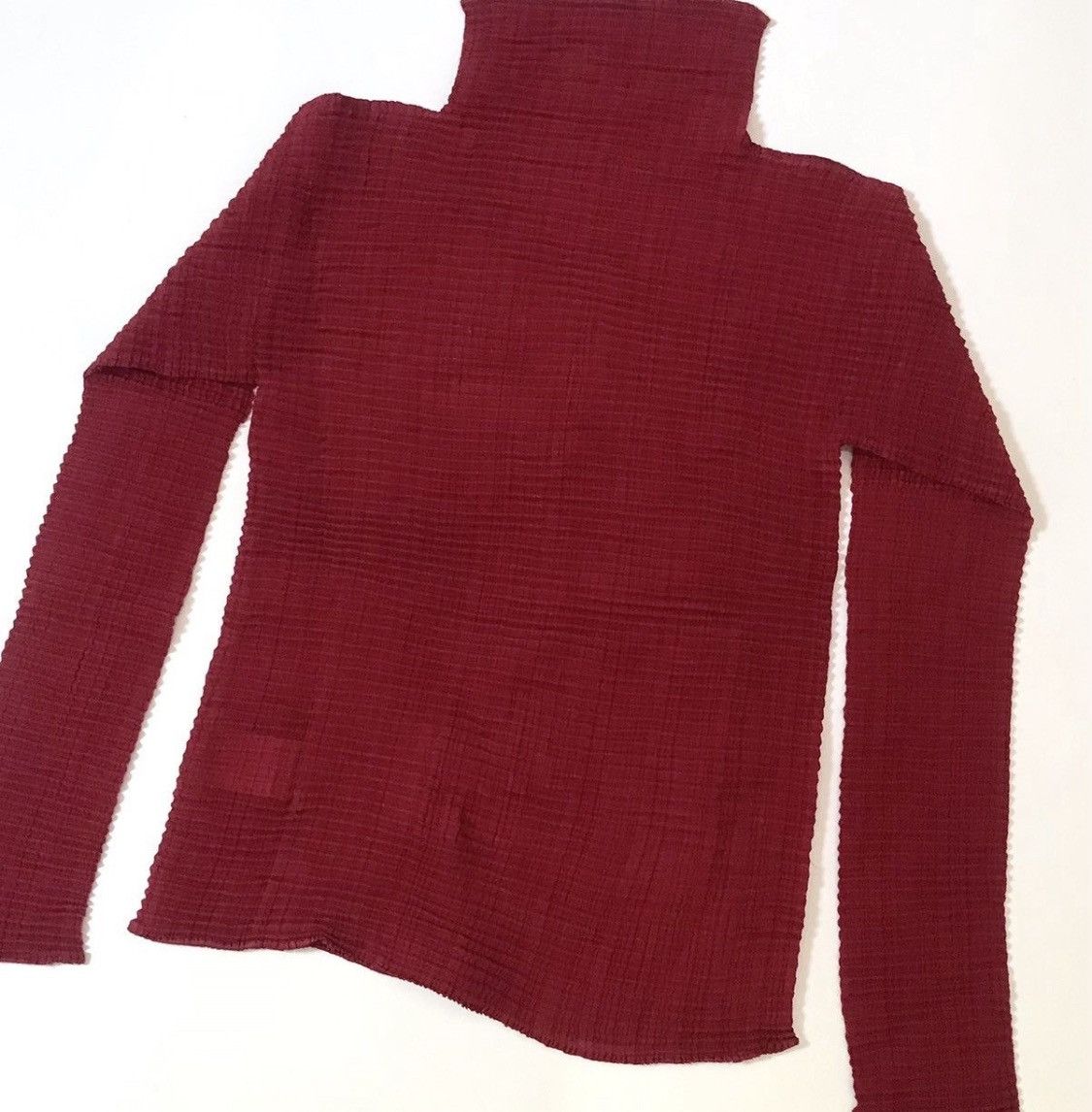 Issey Miyake Vintage issey miyake red pleats turtleneck Size M / US 6-8 / IT 42-44 - 2 Thumbnail
