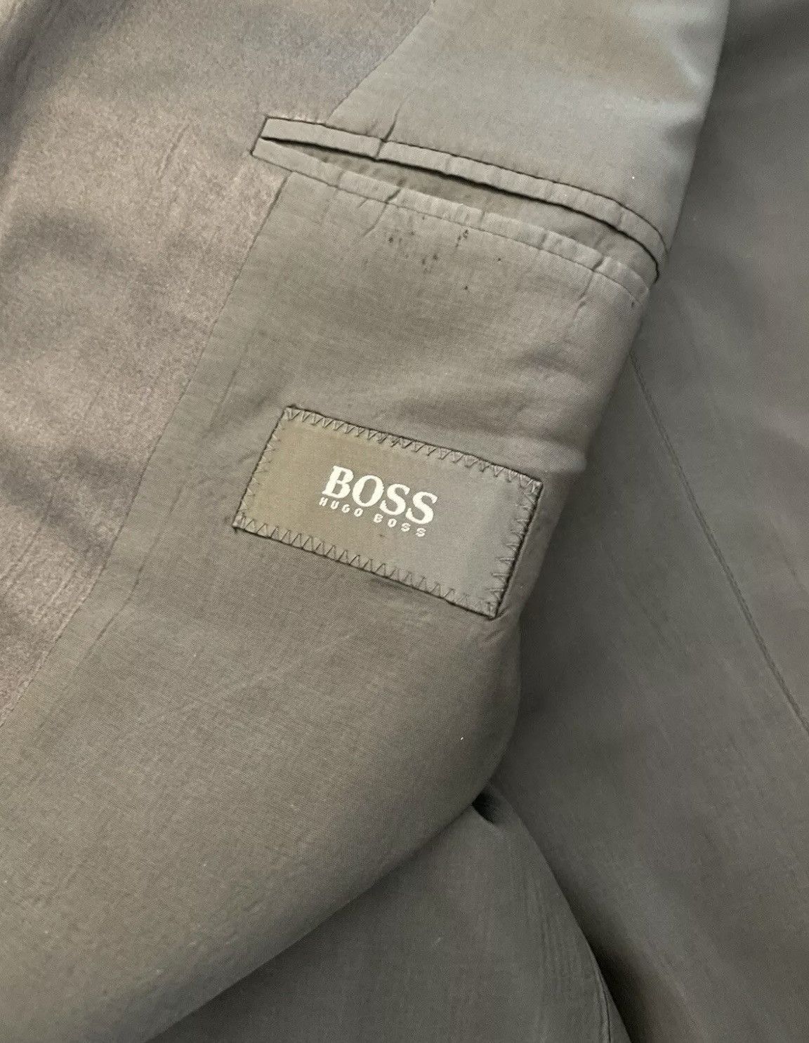 Hugo Boss 3-Button Single Breasted Pleated Tuxedo Size 46L - 6 Thumbnail