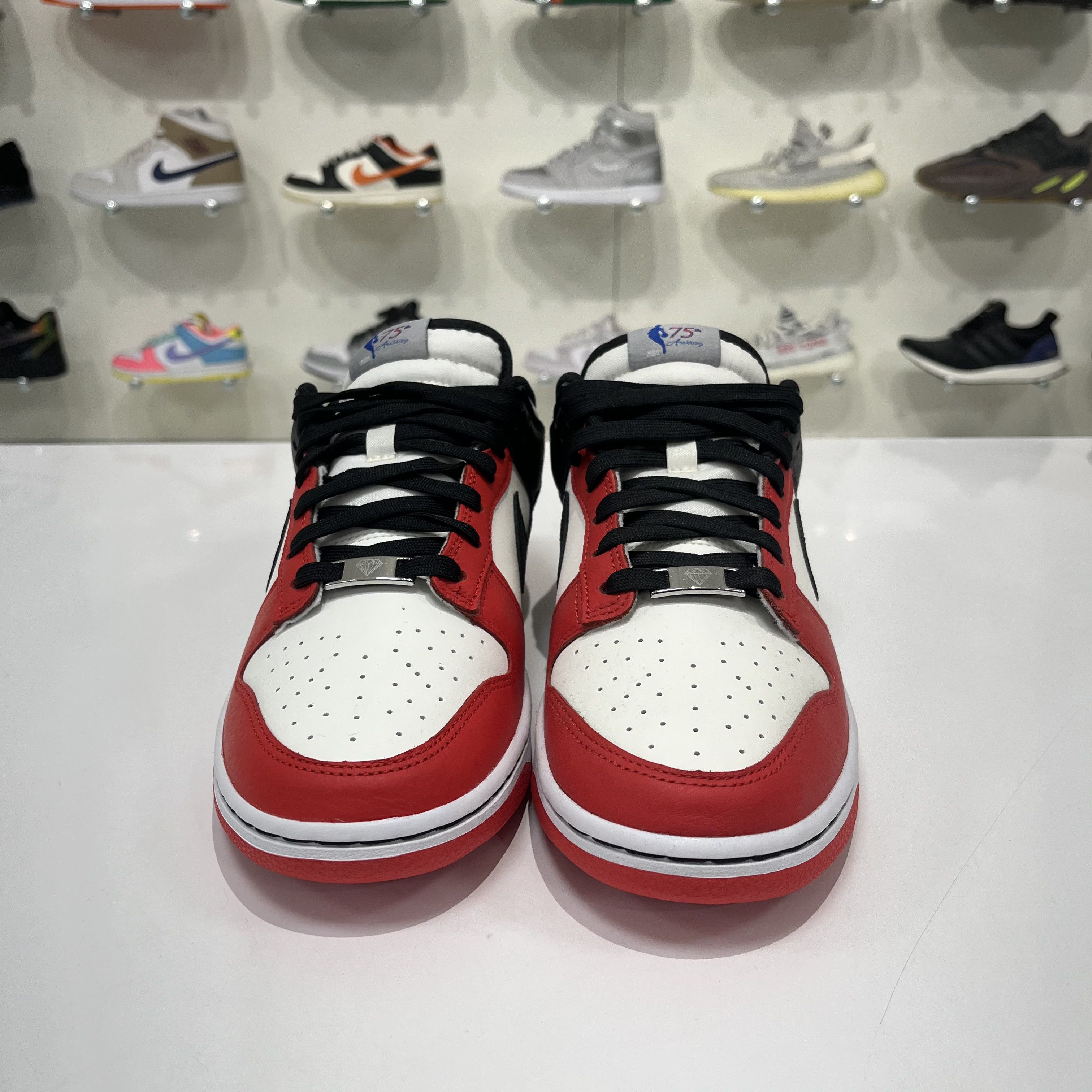 Nike Nike Dunk Low EMB NBA 75th Anniversary Chicago Size US 9 / EU 42 - 5 Thumbnail
