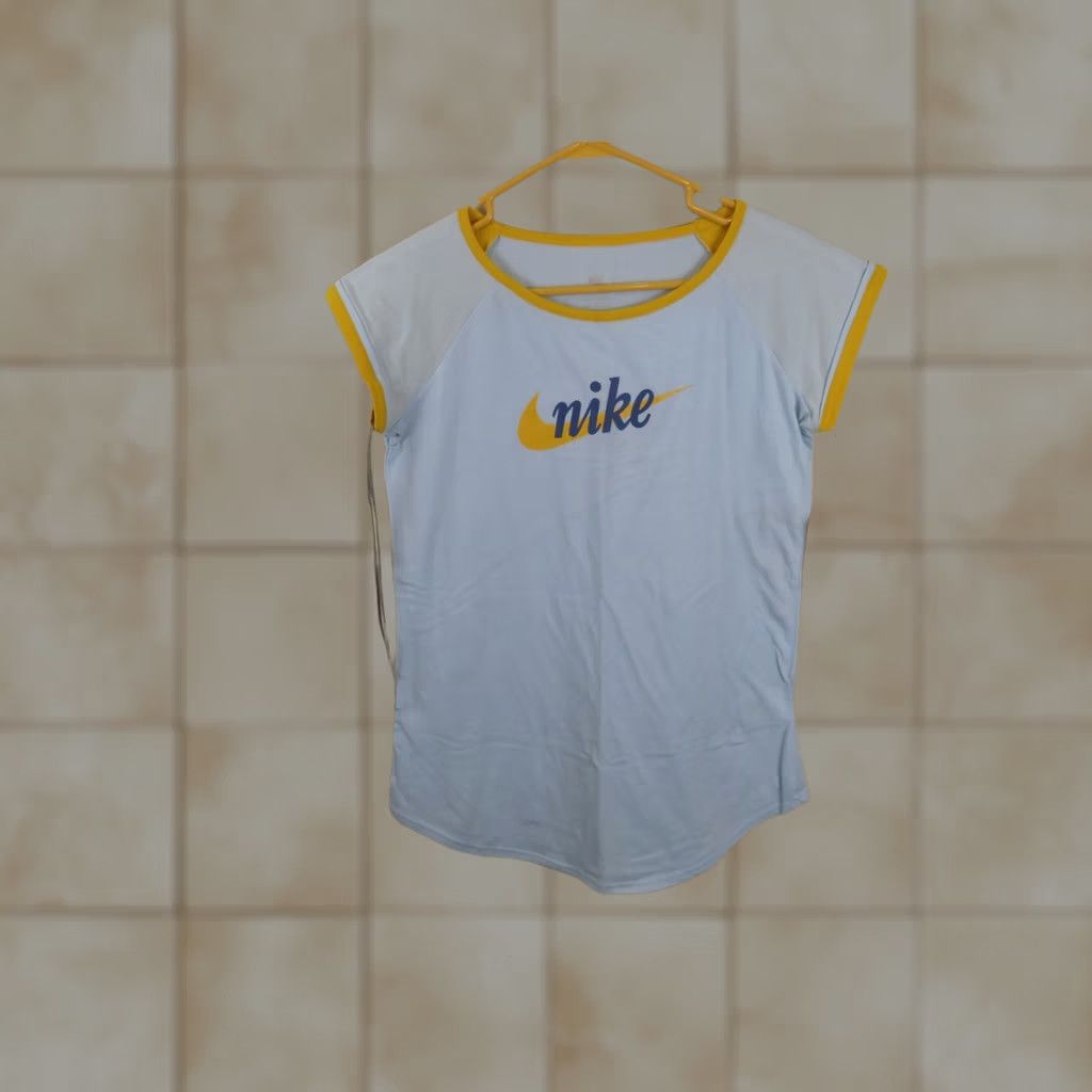 Nike NWT Nike Sleeveless Pull over Light Blue Multicolor L Ladies Shirt Womens Large 12/14 Size L / US 10 / IT 46 - 1 Thumbnail