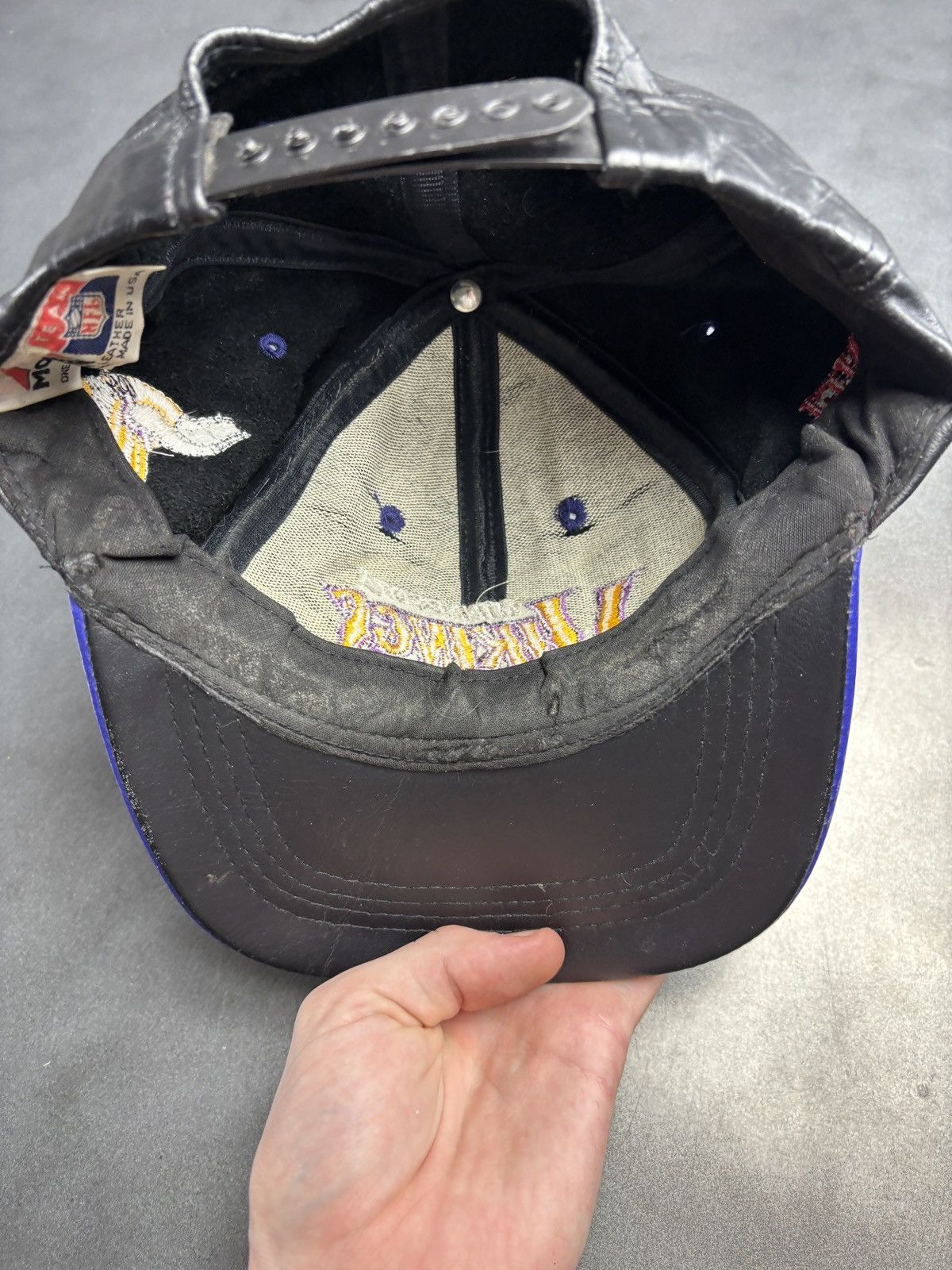 Leather × Vintage 1990s Leather Hat Vintage Minnesota Vikings NFL Snapback 90s Size ONE SIZE - 9 Thumbnail