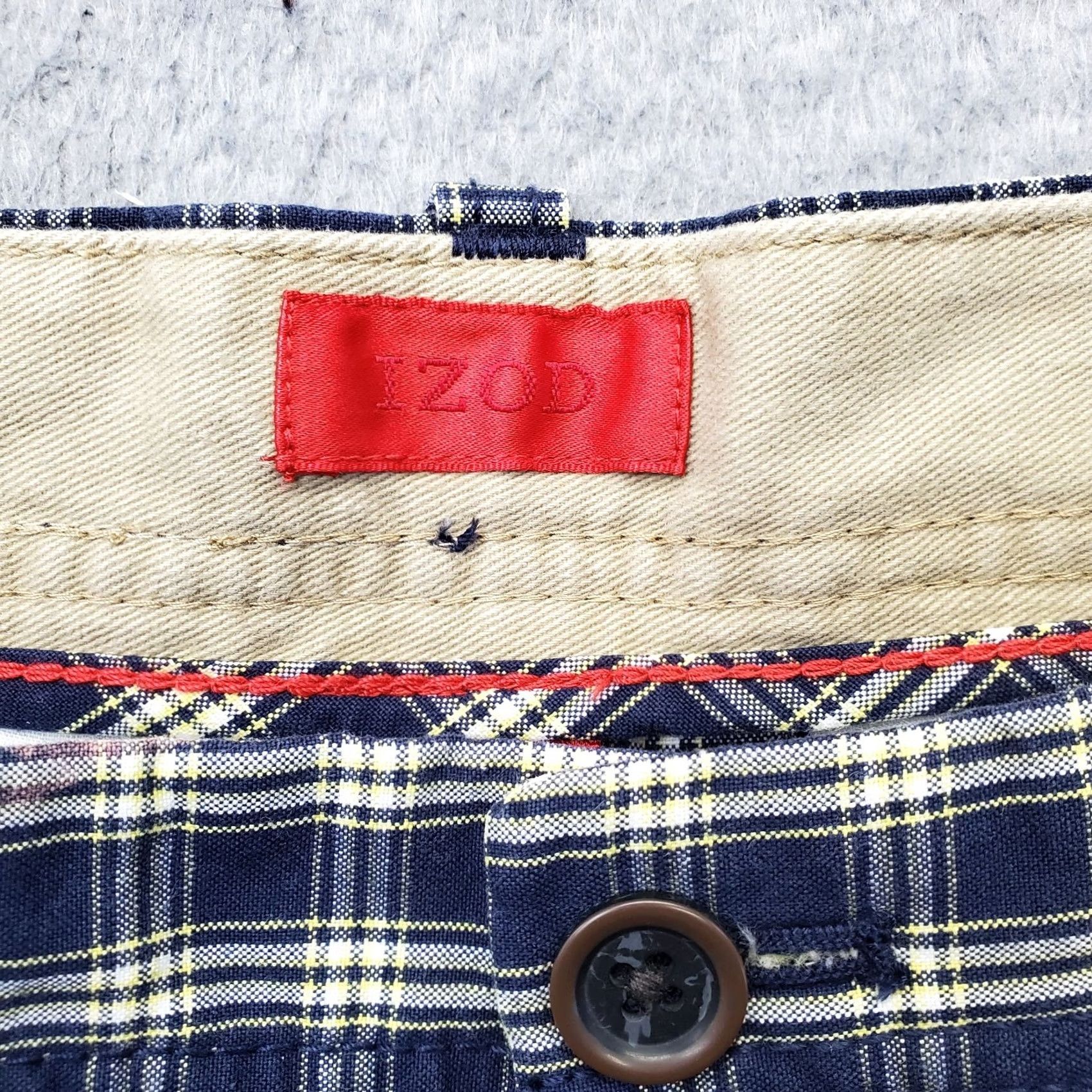 Izod IZOD Mens Shorts 34 Multi Plaid Chino Flat Front Regular Outdoor Size US 34 / EU 50 - 6 Thumbnail