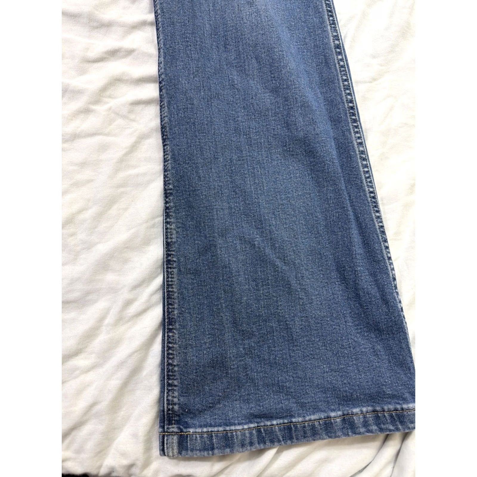 Gap Gap Jeans Flared High Rise 18 Tall Medium Wash Blue Womens Size 40" / US 18 - 4 Thumbnail