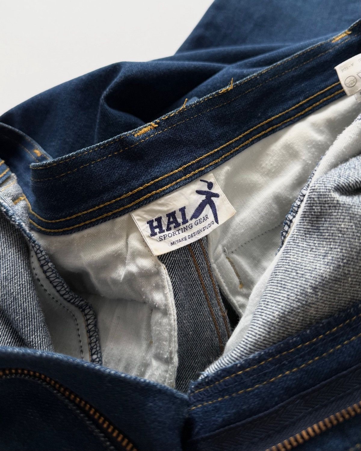 Issey Miyake VINTAGE HAi MIYAKE DESIGN JEANS Size 26" / US 2 / IT 38 - 9 Thumbnail
