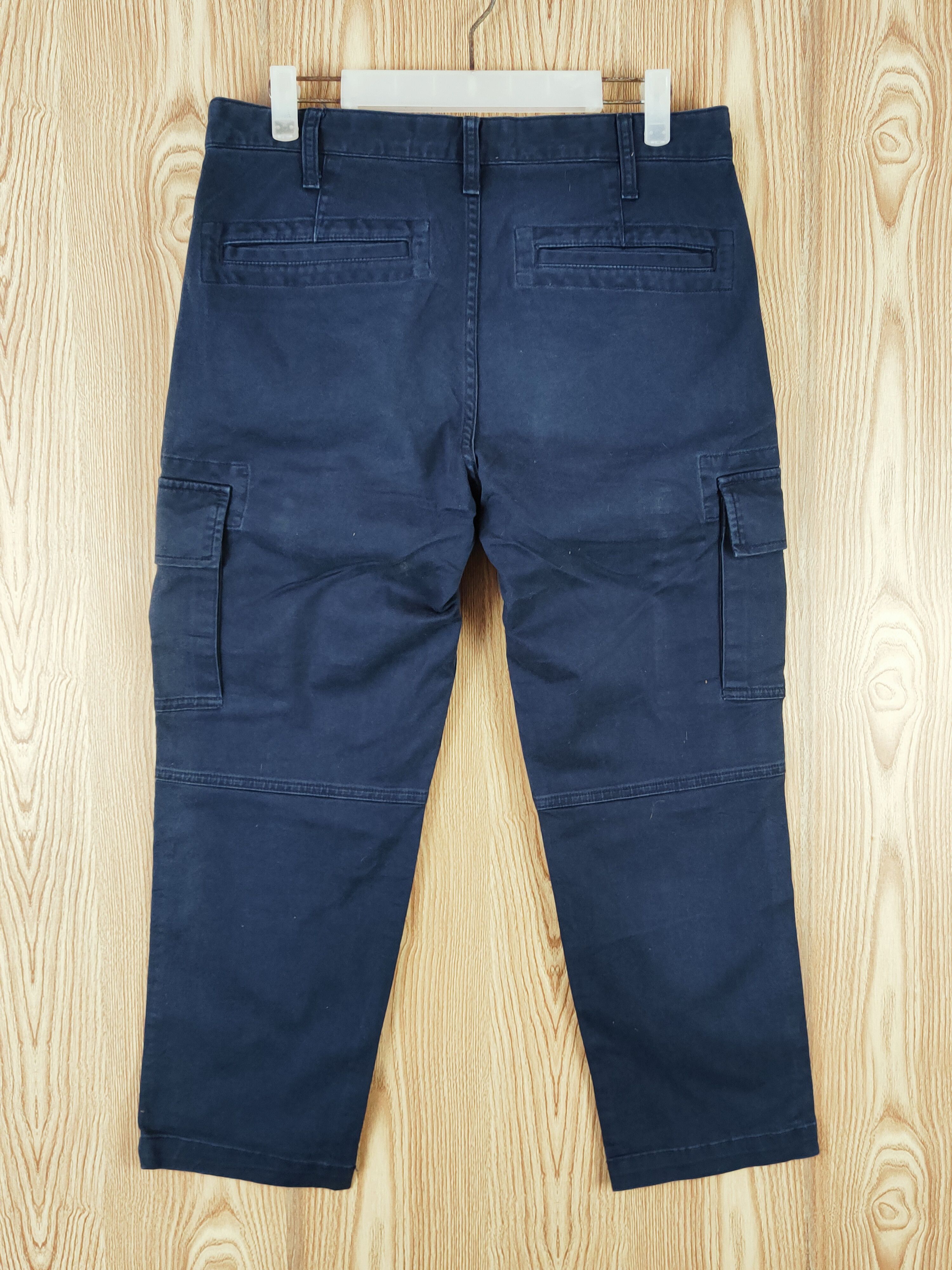 Japanese Brand Uniqlo Navy Multipocket Tactical Cargo Pants #W713 Size US 31 - 7 Thumbnail