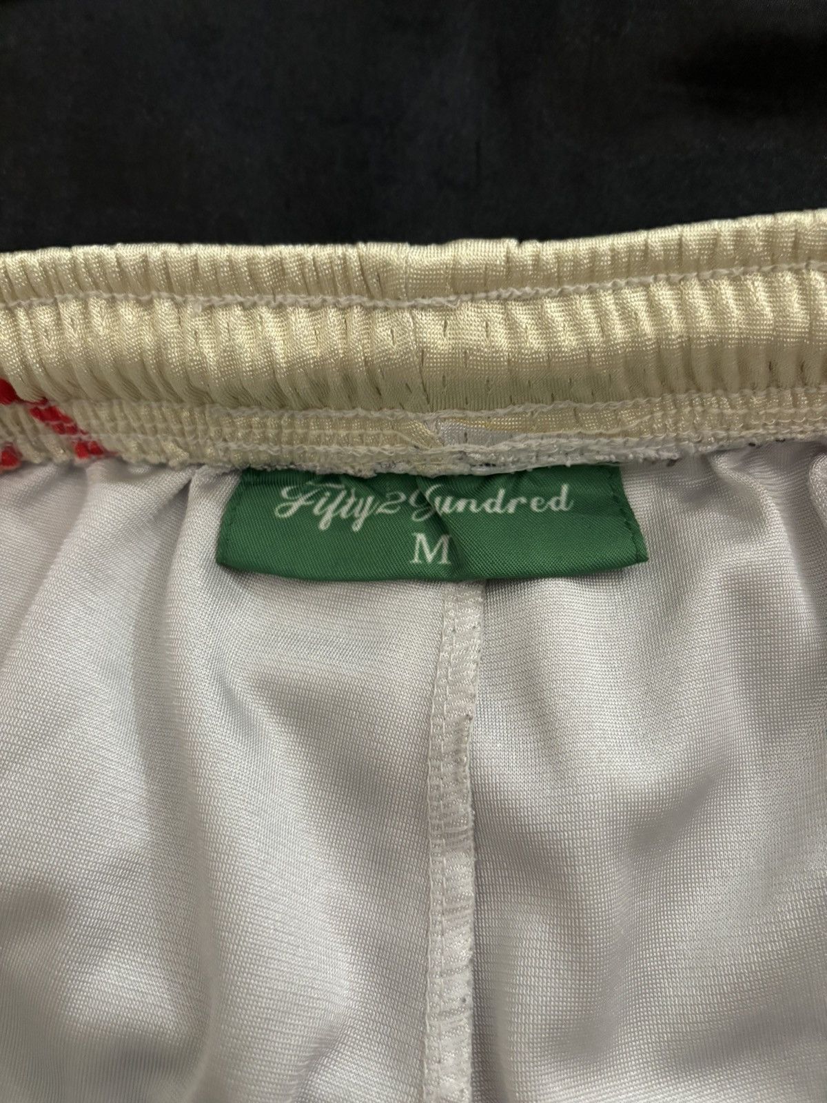 Japanese Brand Fifty2hundred Paisley Cream Shorts M Size US 32 / EU 48 - 3 Thumbnail