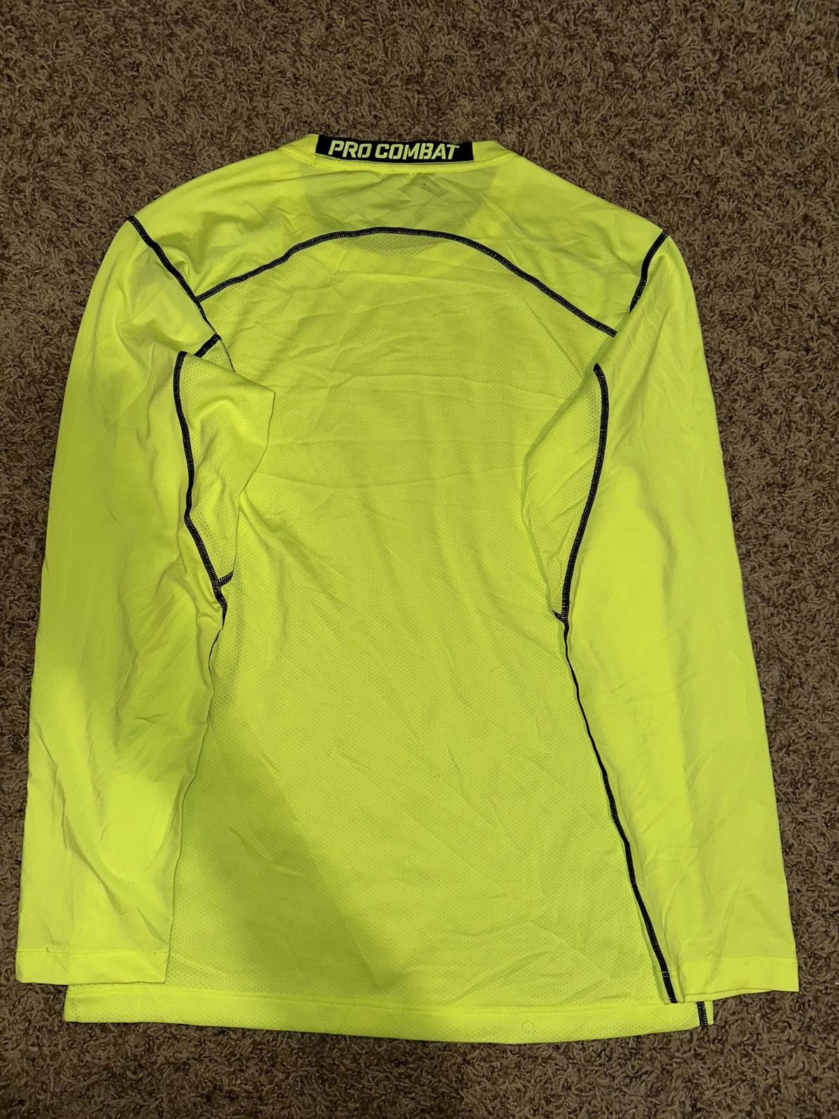 Nike Nike Men's Pro Combat Core Dri Fit Fitted Base Layer Volt Long Sleeve Top 2.0 Size US S / EU 44-46 / 1 - 6 Thumbnail