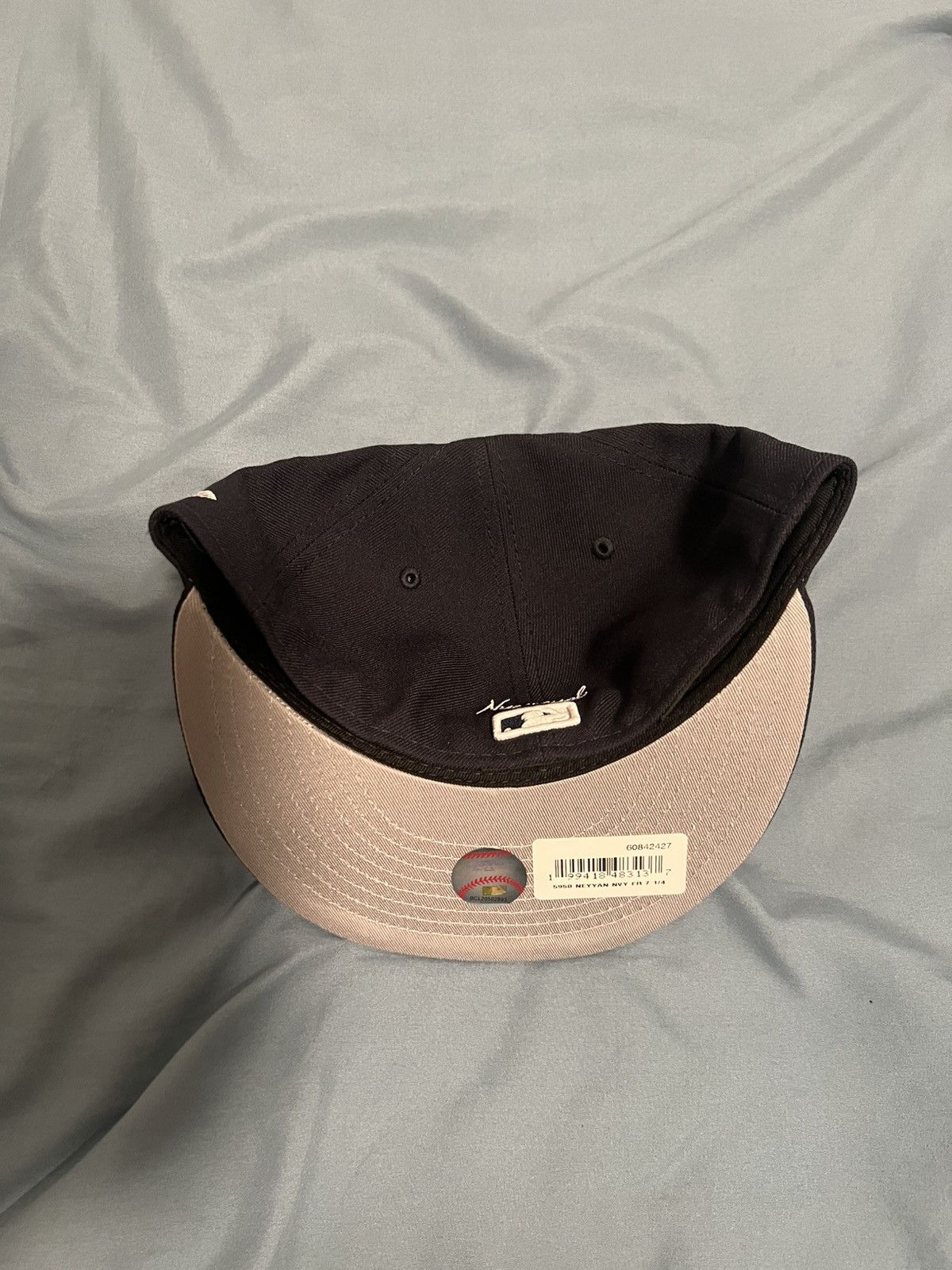 New Era Bad Bunny New York Yankees FRSH Fitted Hat Navy Size 7 3/4 Size ONE SIZE - 5 Thumbnail