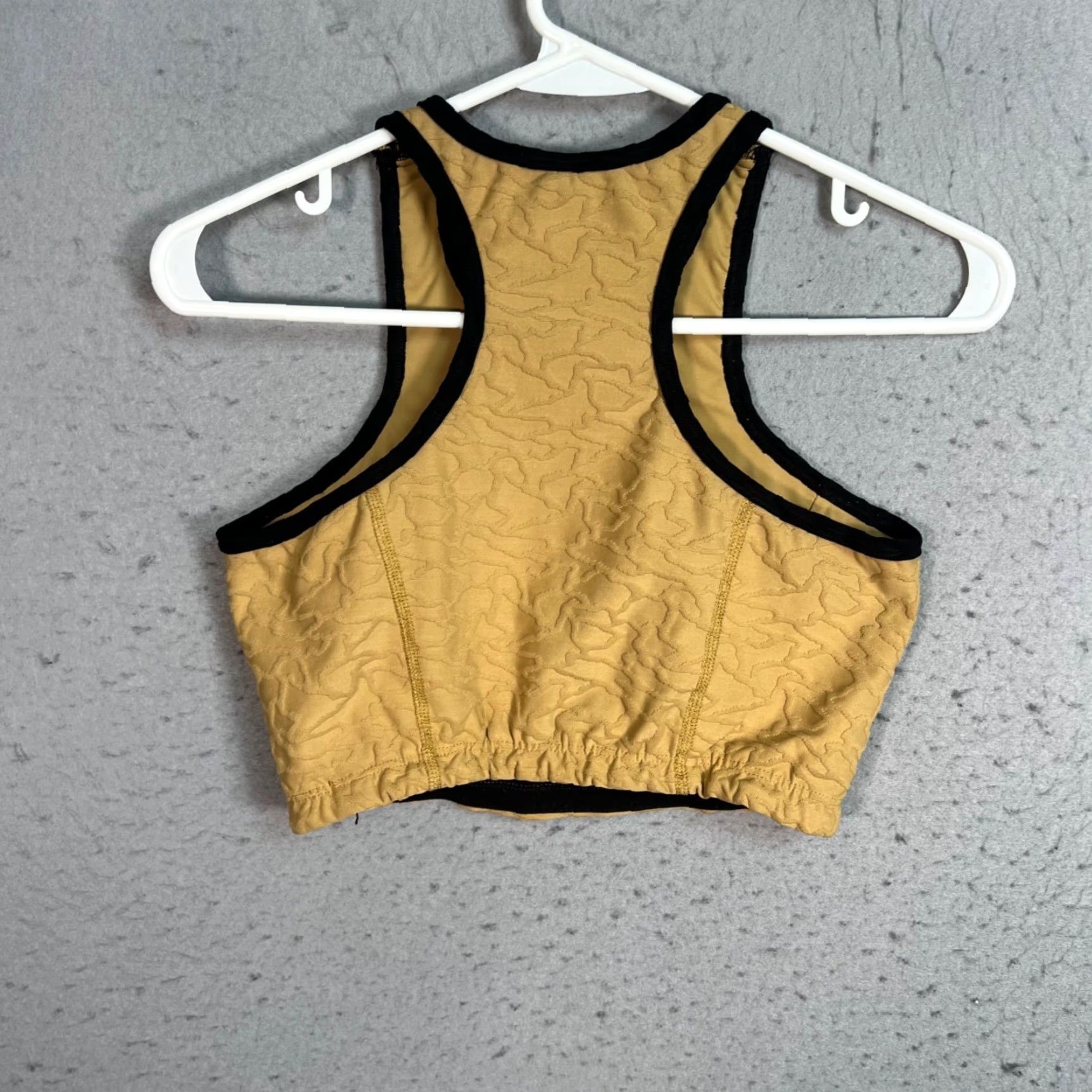 Vintage Twenty Montréal Womens Size Medium Racerback Crop Top Yellow Textured Shirt Size M / US 6-8 / IT 42-44 - 2 Thumbnail