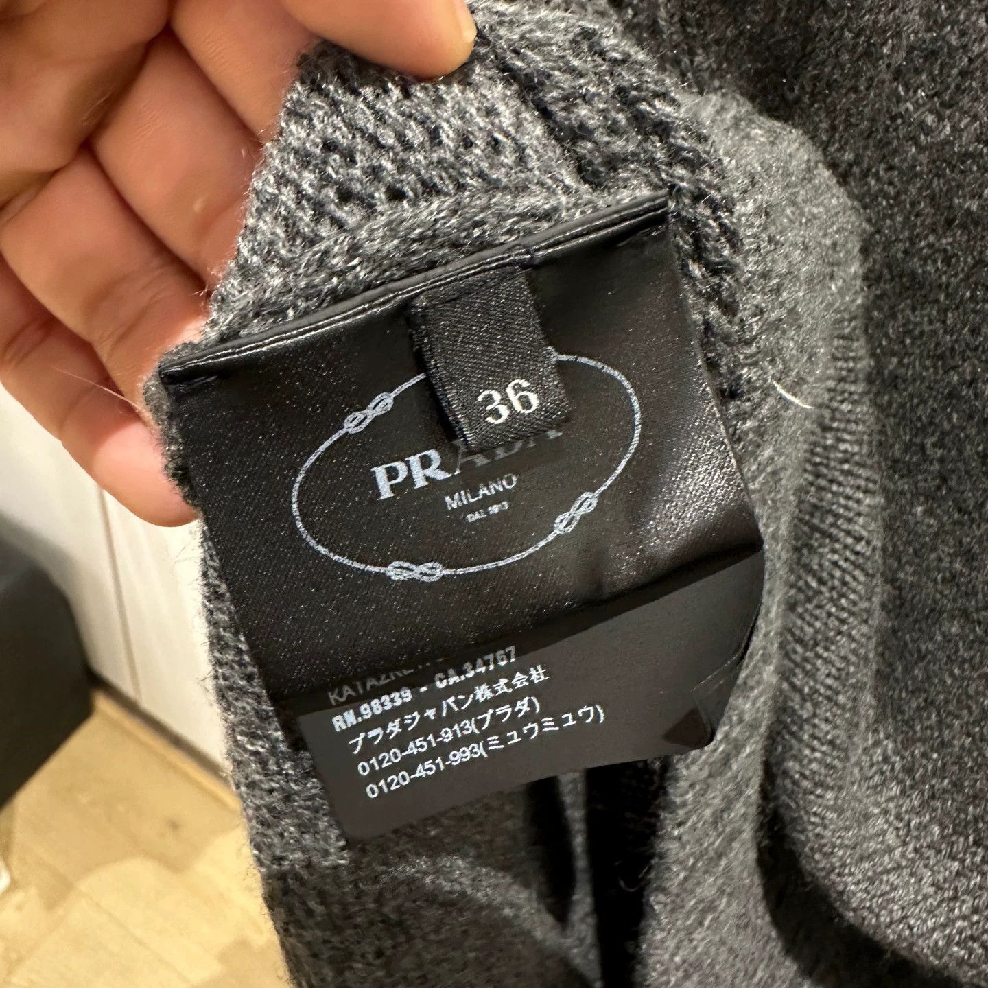 Prada Prada apr630 cashmere mixed openwork knit sweater size 36 Size XS / US 0-2 / IT 36-38 - 4 Thumbnail
