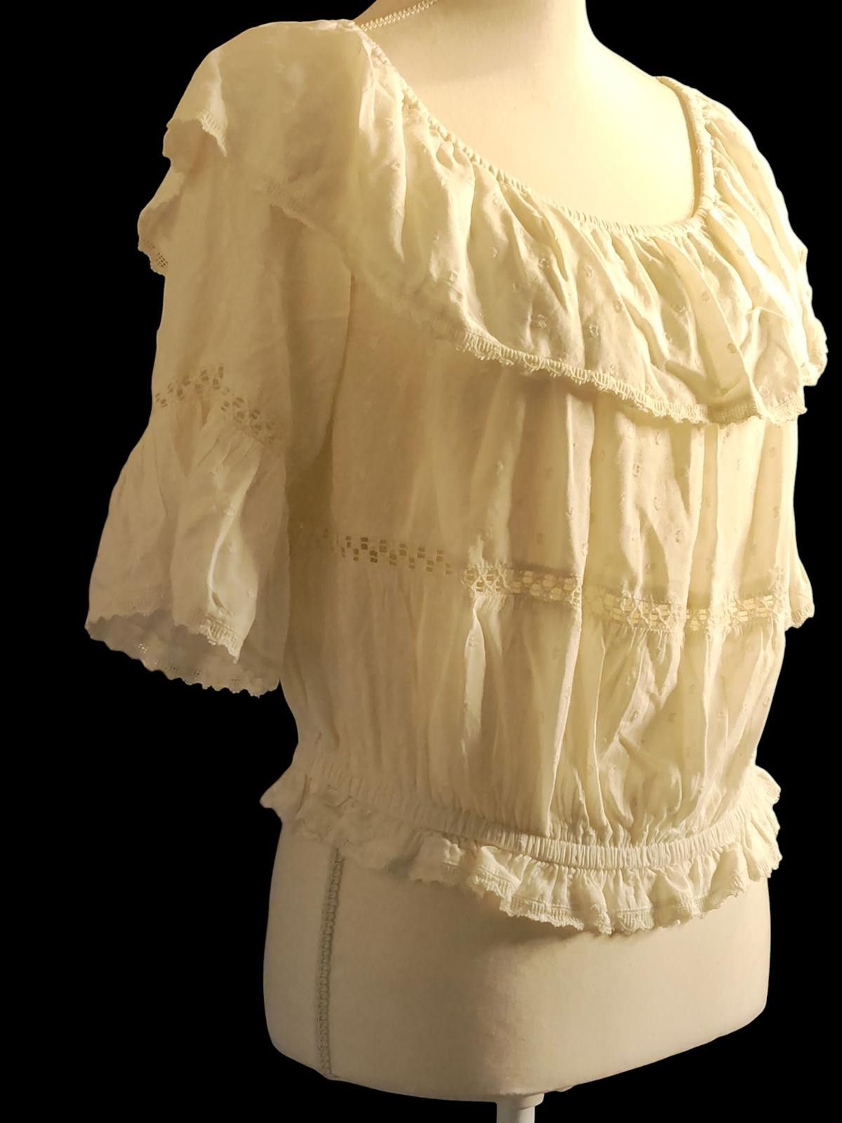 Forever 21 Forever 21 White Ruffle Off-Shoulder Blouse with 3/4 Sleeves Size M / US 6-8 / IT 42-44 - 4 Thumbnail