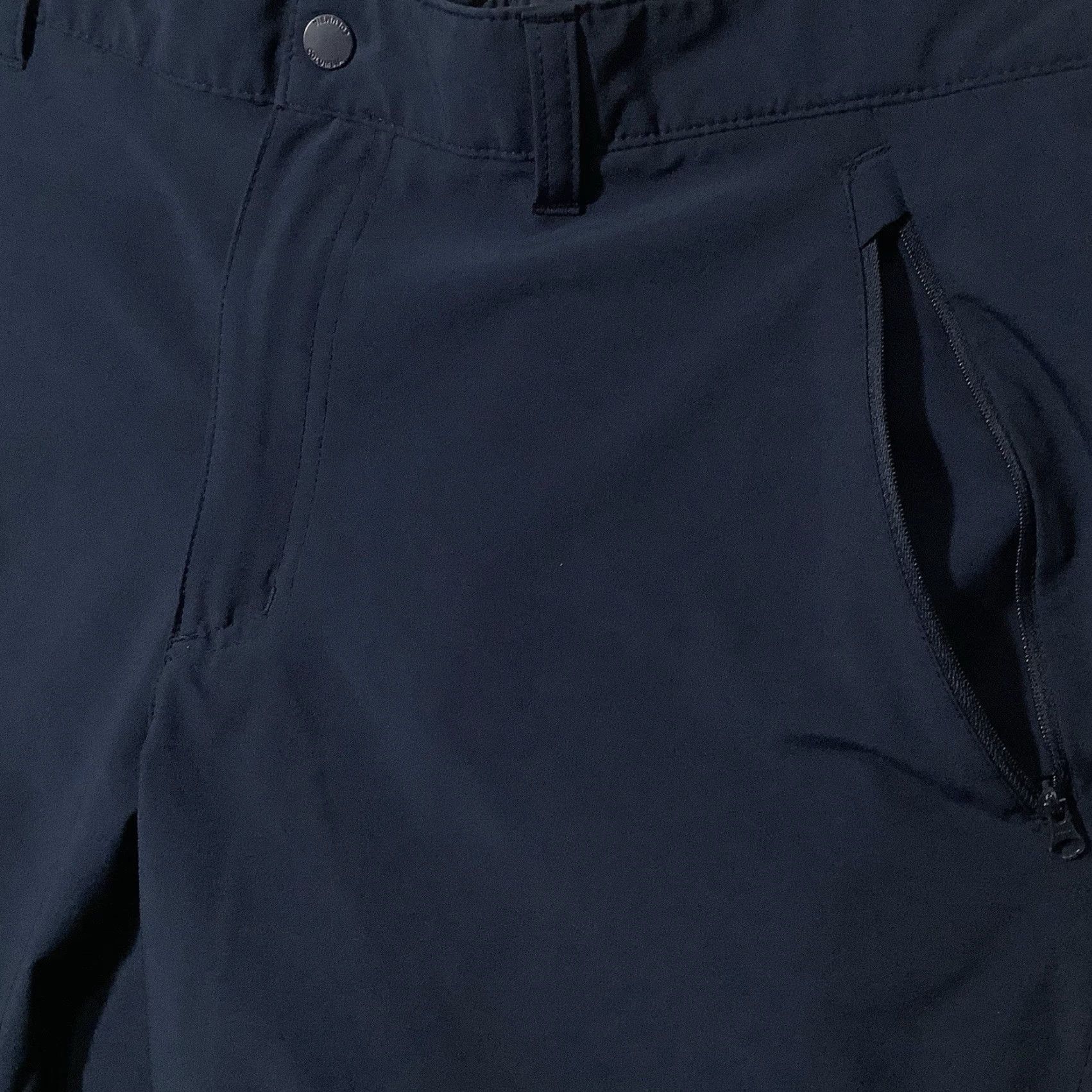 Vintage Columbia Men’s Shorts Size 38 Blue Cargo Zip Pocket Bermuda Casual Workwear Regular Inseam 9 in Polyester Spandex Logo Pocket Columbia Size US 38 / EU 54 - 2 Thumbnail
