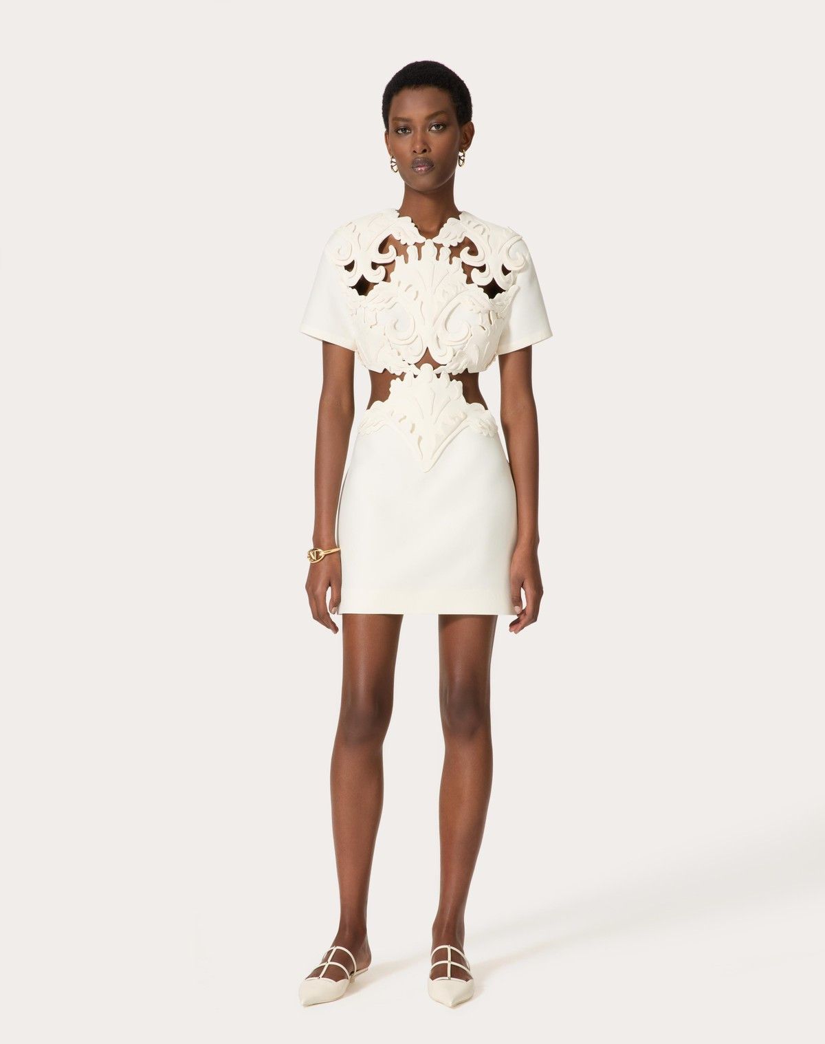 Valentino o1s1wg110525 Embroidered Crepe Coutoure Short Dress in White Size XS / US 0-2 / IT 36-38 - 4 Thumbnail