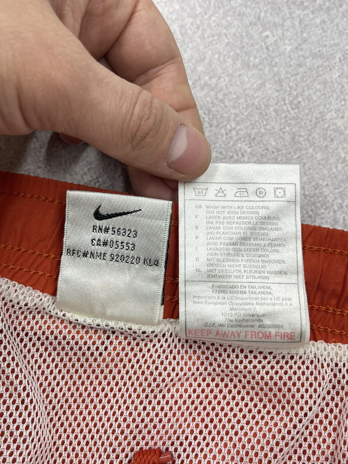 Nike Vintage Nike Nylon Shorts Big Logo Orange Drill Y2K ACG TN Size US 34 / EU 50 - 7 Thumbnail