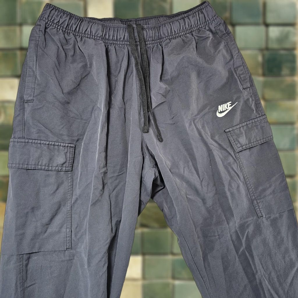Nike Nike Pants Mens Medium Black Woven Cargo Joggers CU4325-010 Size US 31 - 1 Thumbnail