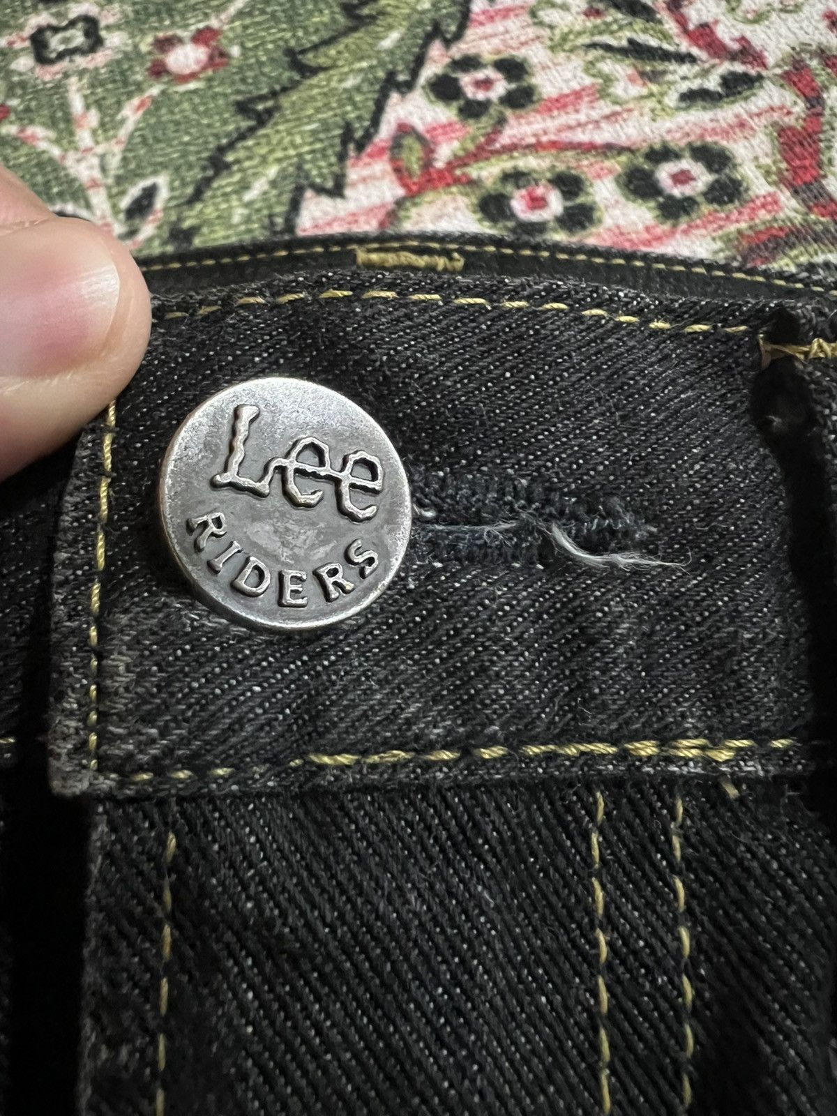 Japanese Brand Vintage 90’s style Lee Rider Super Black Distress Jeans Size US 33 - 13 Thumbnail