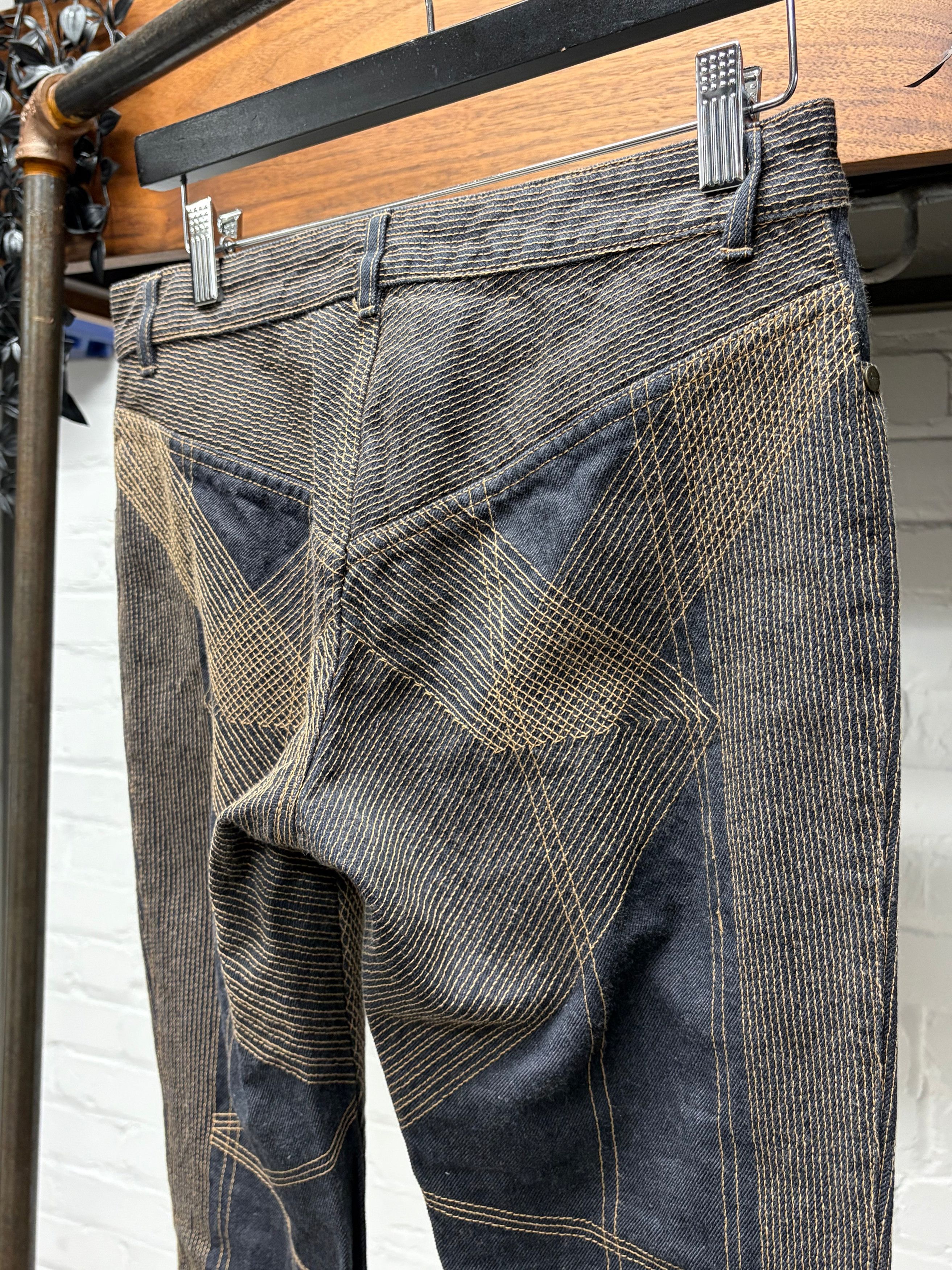 Alexander McQueen AW2002 Alexander McQueen Contrast Stitch Flared Denim Size 27" / US 4 / IT 40 - 5 Thumbnail