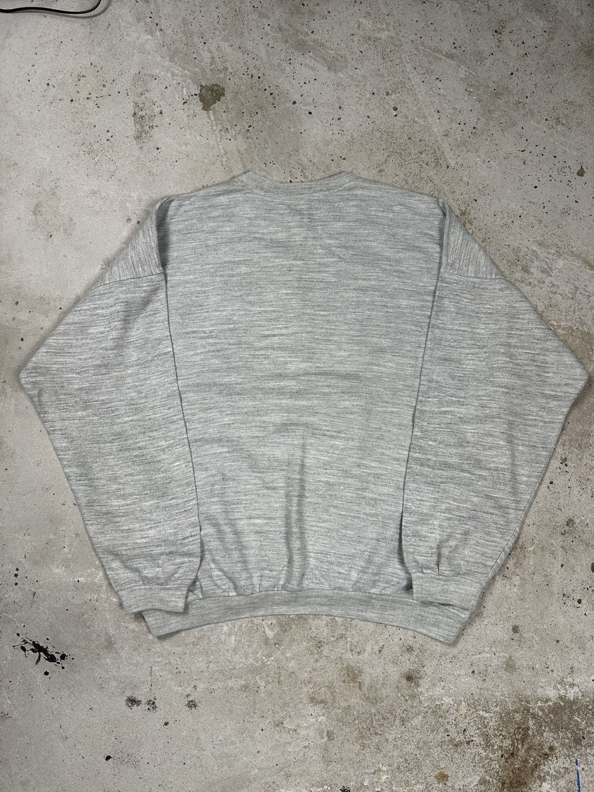 NBA × Vintage Vintage 90s Chicago Bulls Grey Embroidery Logo Crewneck Size US XL / EU 56 / 4 - 2 Thumbnail