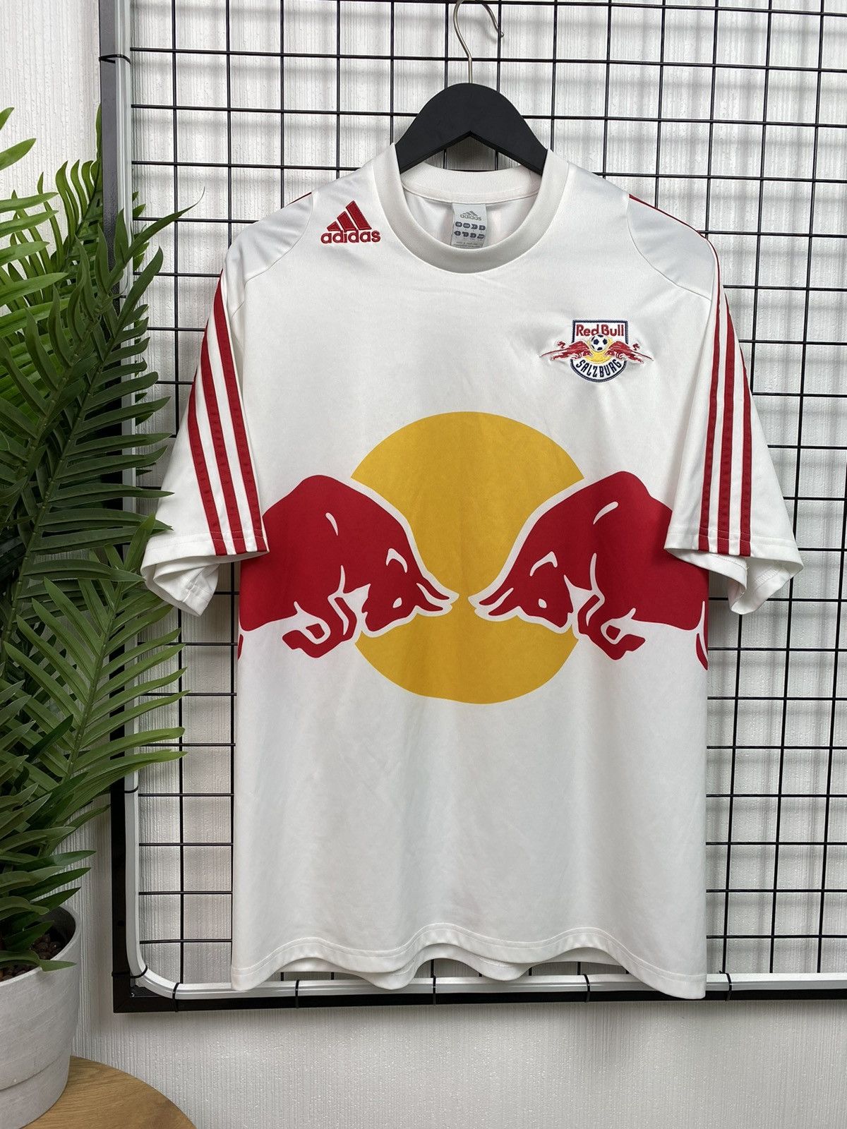 Adidas × Vintage #5 Red Bull Salzburg Home 2005 2006 Football Soccer Jersey L Size US L / EU 52-54 / 3 - 3 Thumbnail