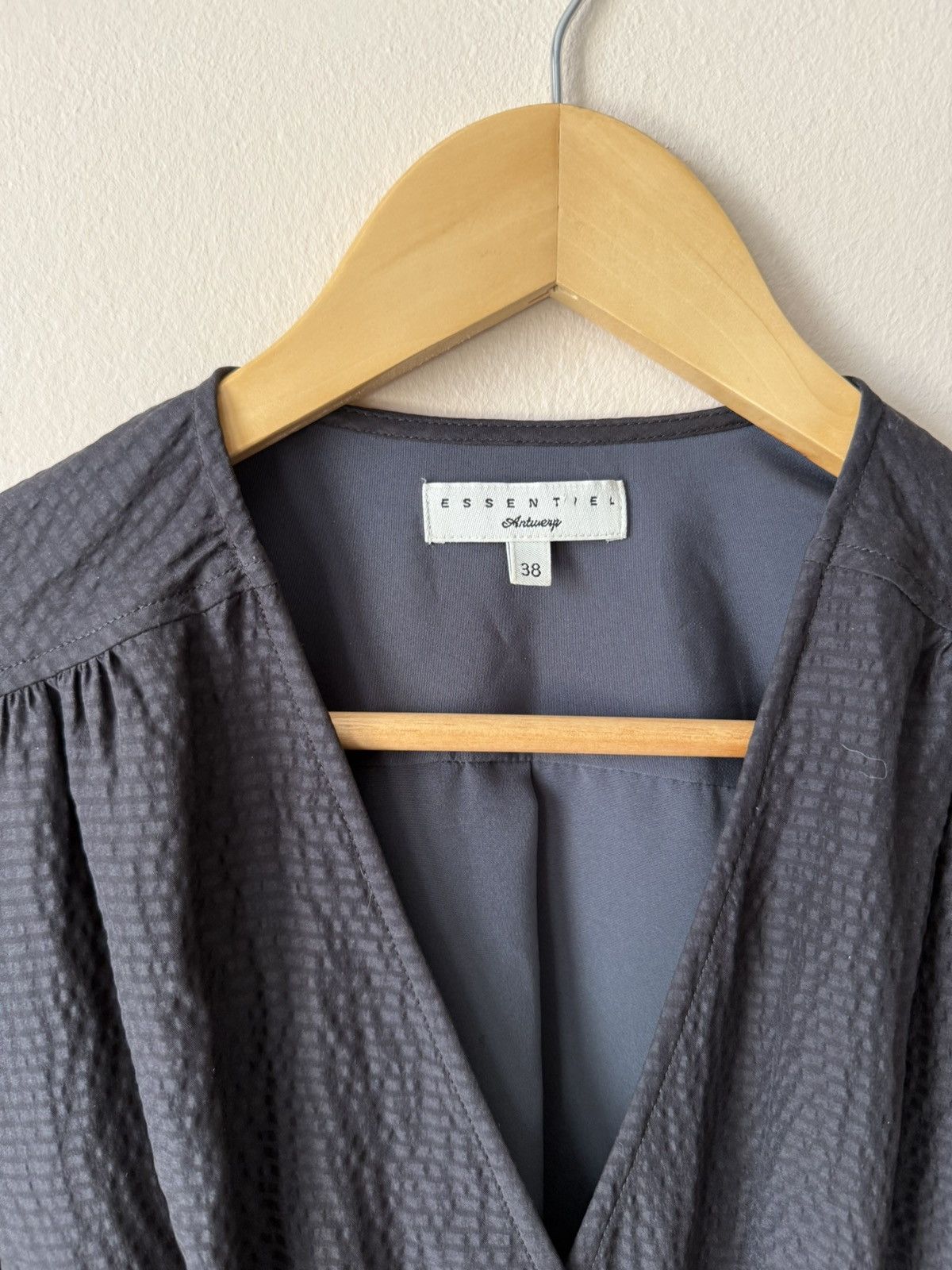 Essentiel Antwerp 100% silk dress Essentiel Antwerp M 38 Size S / US 4 / IT 40 - 5 Thumbnail