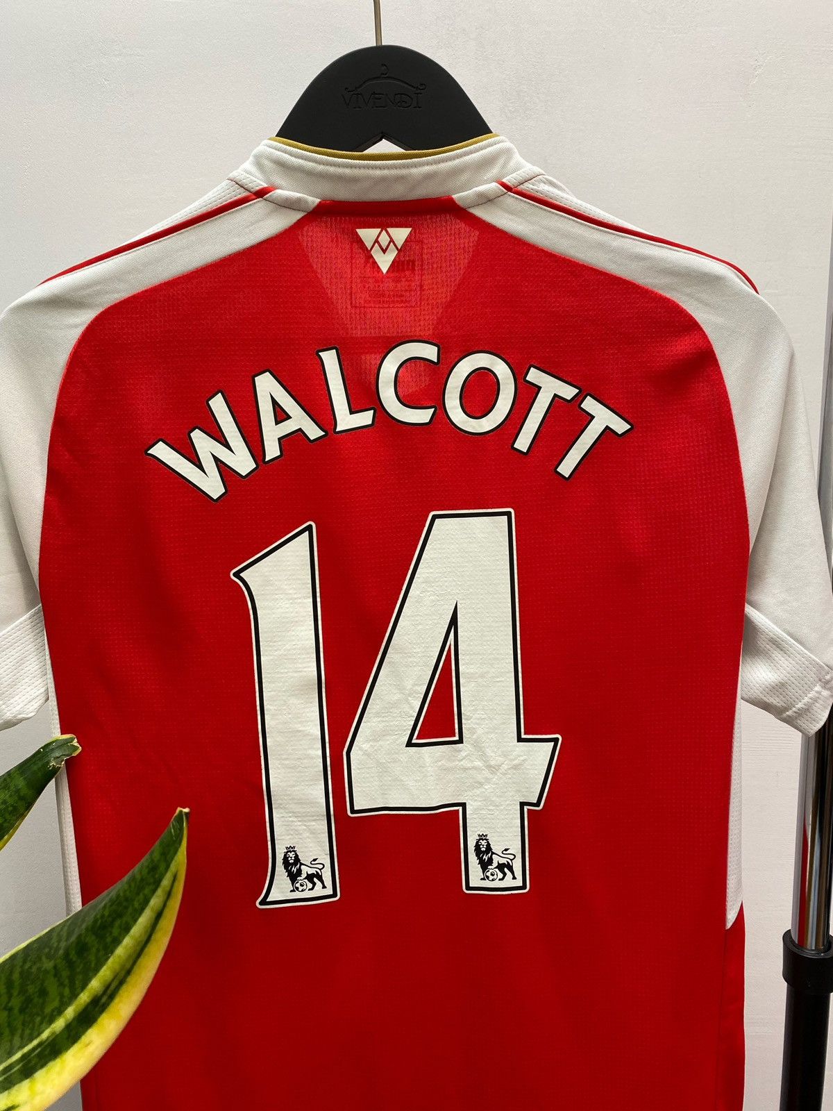 Vintage Vintage Nike Arsenal 2015-2016 #14 Walcott Soccer Jersey Kit Size US S / EU 44-46 / 1 - 18 Thumbnail