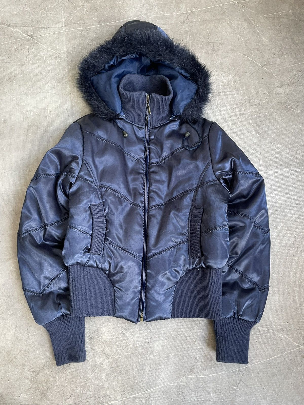 Le Grande Bleu (L.G.B.) Hype rick owens style fur hood bomber jacket archive 2000s Size US S / EU 44-46 / 1 - 1 Thumbnail
