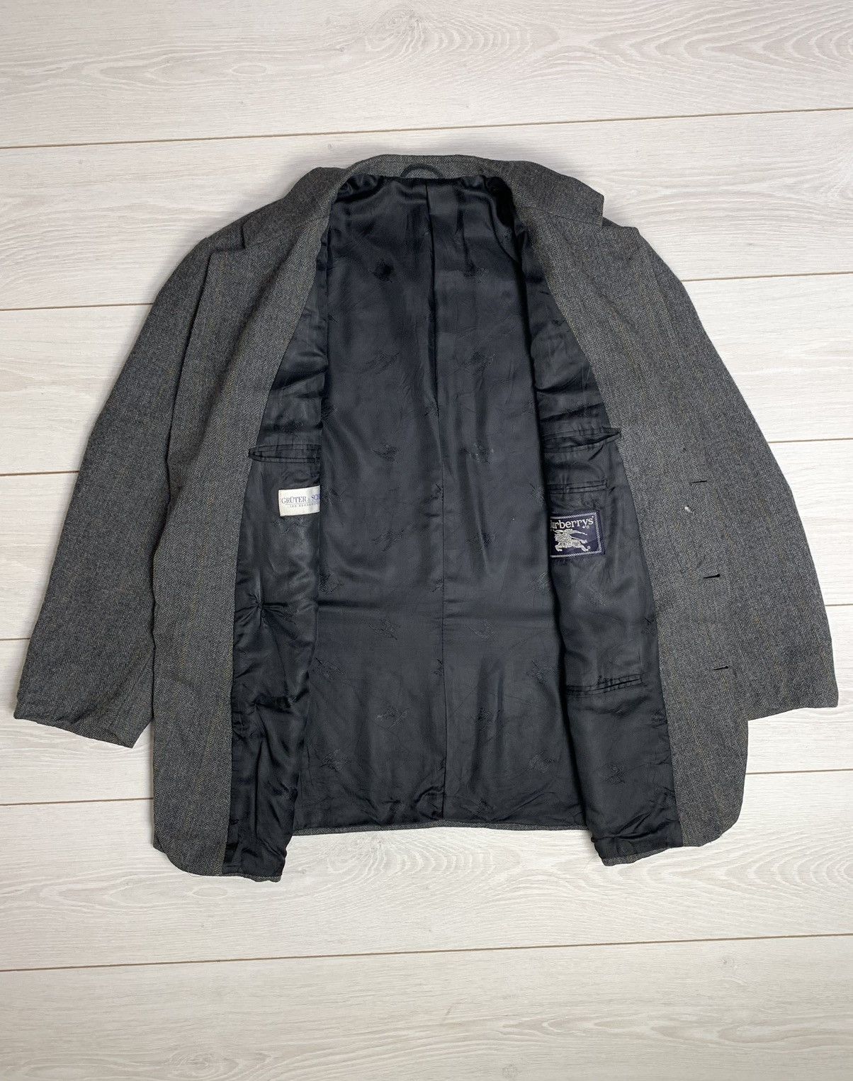Burberry Vintage Burberrys’ Alpaca & New Wool Herringbone Blazer Grey Size 46S - 6 Thumbnail