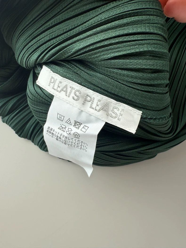 Issey Miyake Issey Miyake size:3 Green pleated round-neck bat-sleeve dr Size XS / US 0-2 / IT 36-38 - 5 Thumbnail