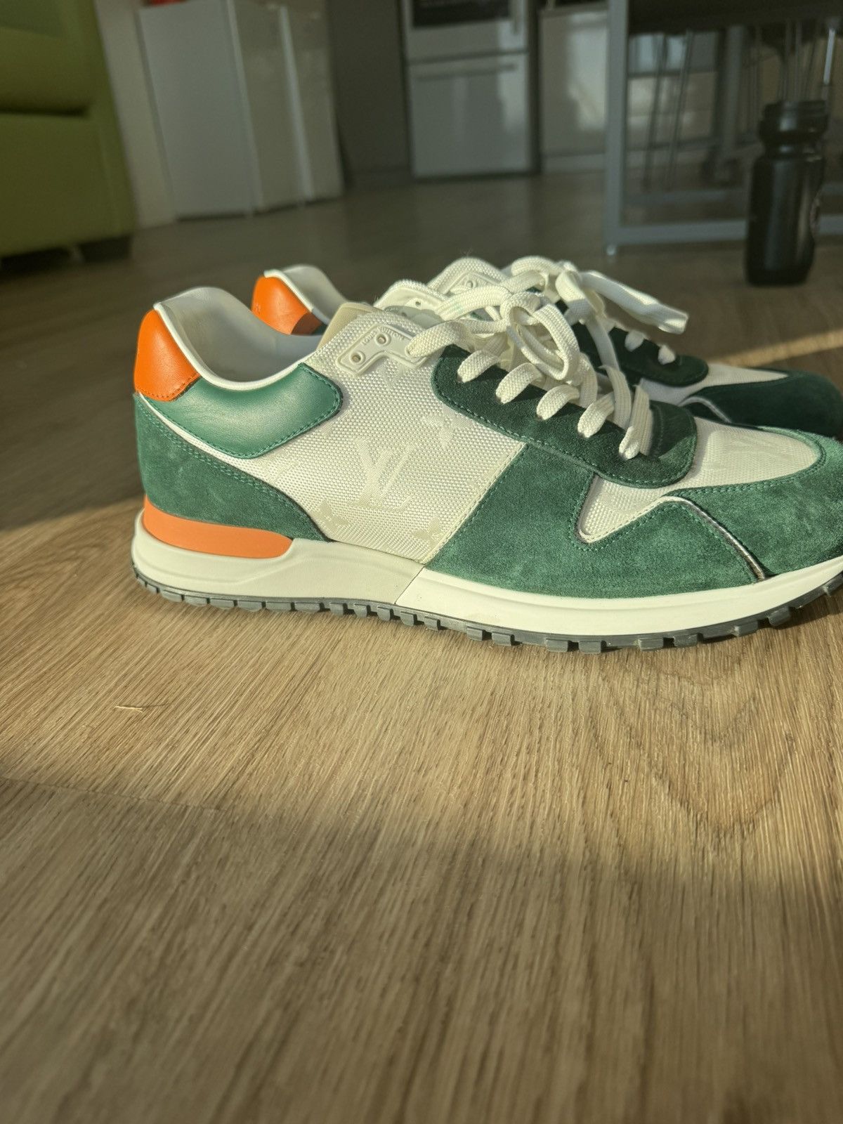 Louis Vuitton Louis Vuitton Run Away Sneaker Monogram Green White Orange 8 Size US 8 / EU 41 - 7 Thumbnail