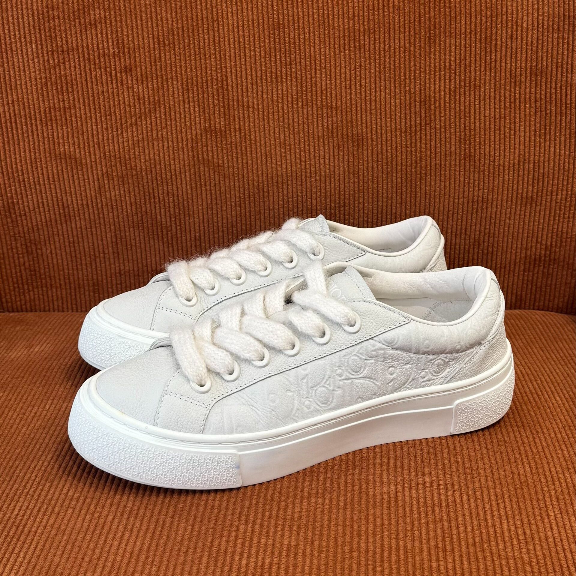 Dior Dior B33 Leather Monogram White Sneakers Size US 8 / EU 41 - 1 Thumbnail