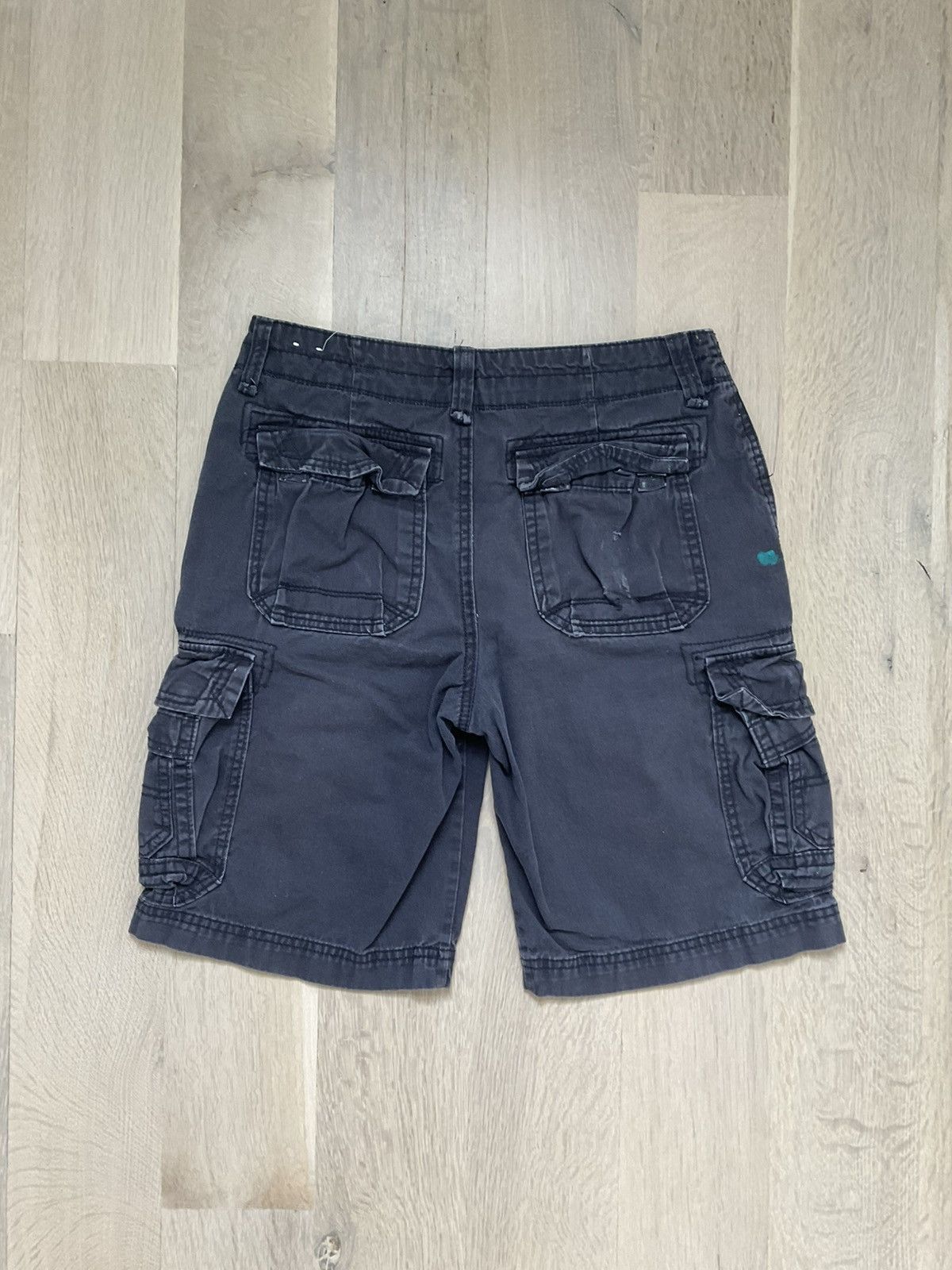 UNIONBAY UNIONBAY Cargo Shorts Paint Splatter Distressed Pants Size US 30 / EU 46 - 2 Thumbnail