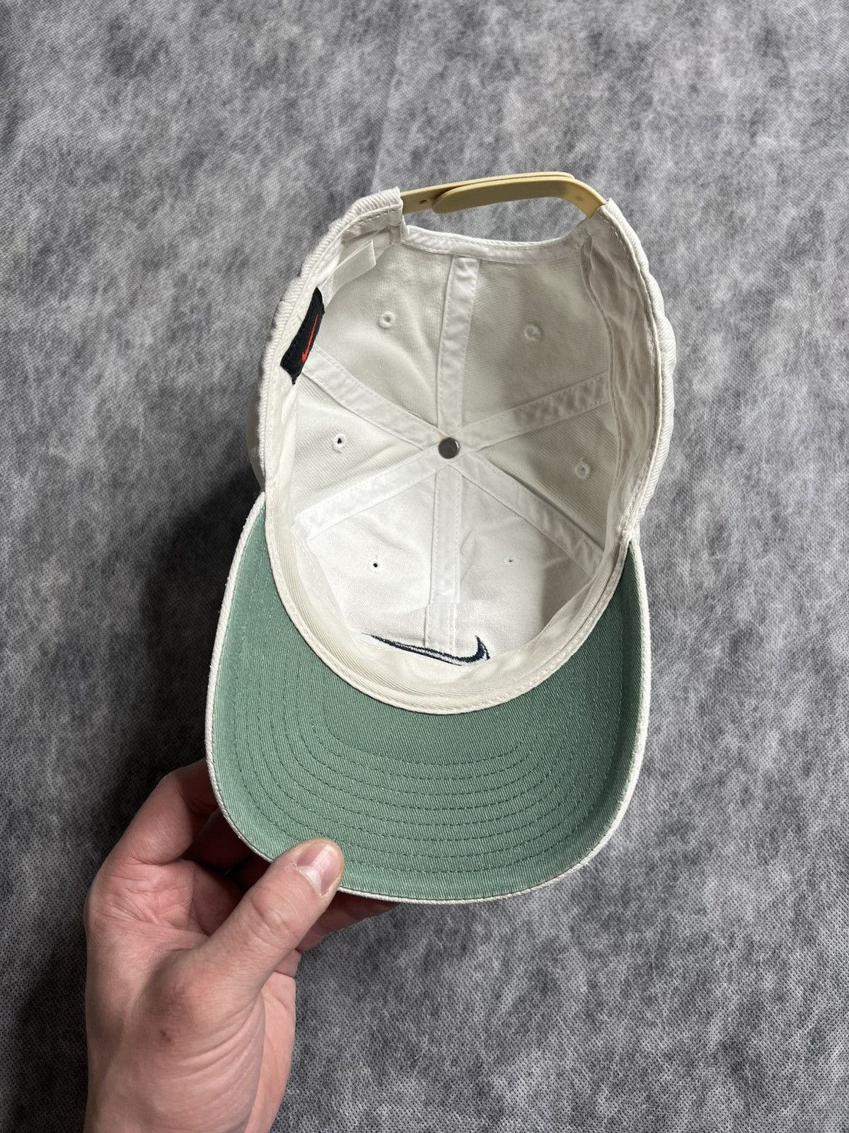 Nike Nike Cap Vintage White 90s Size ONE SIZE - 4 Thumbnail