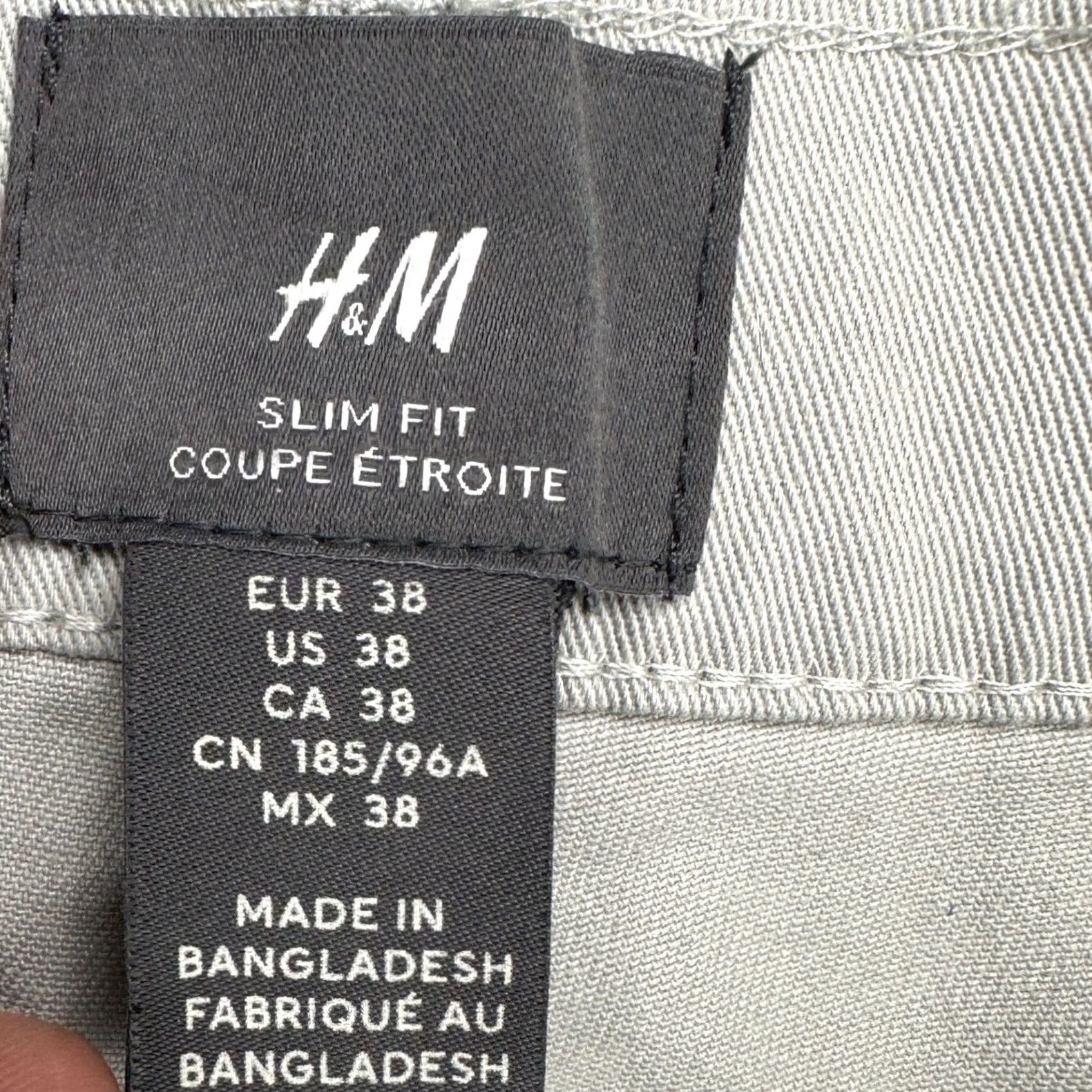 H&M H&M Men Khaki Shorts 38 Light Gray Flat Front Pocket Stretch Casual Slim Fit NEW Size US 38 / EU 54 - 3 Thumbnail