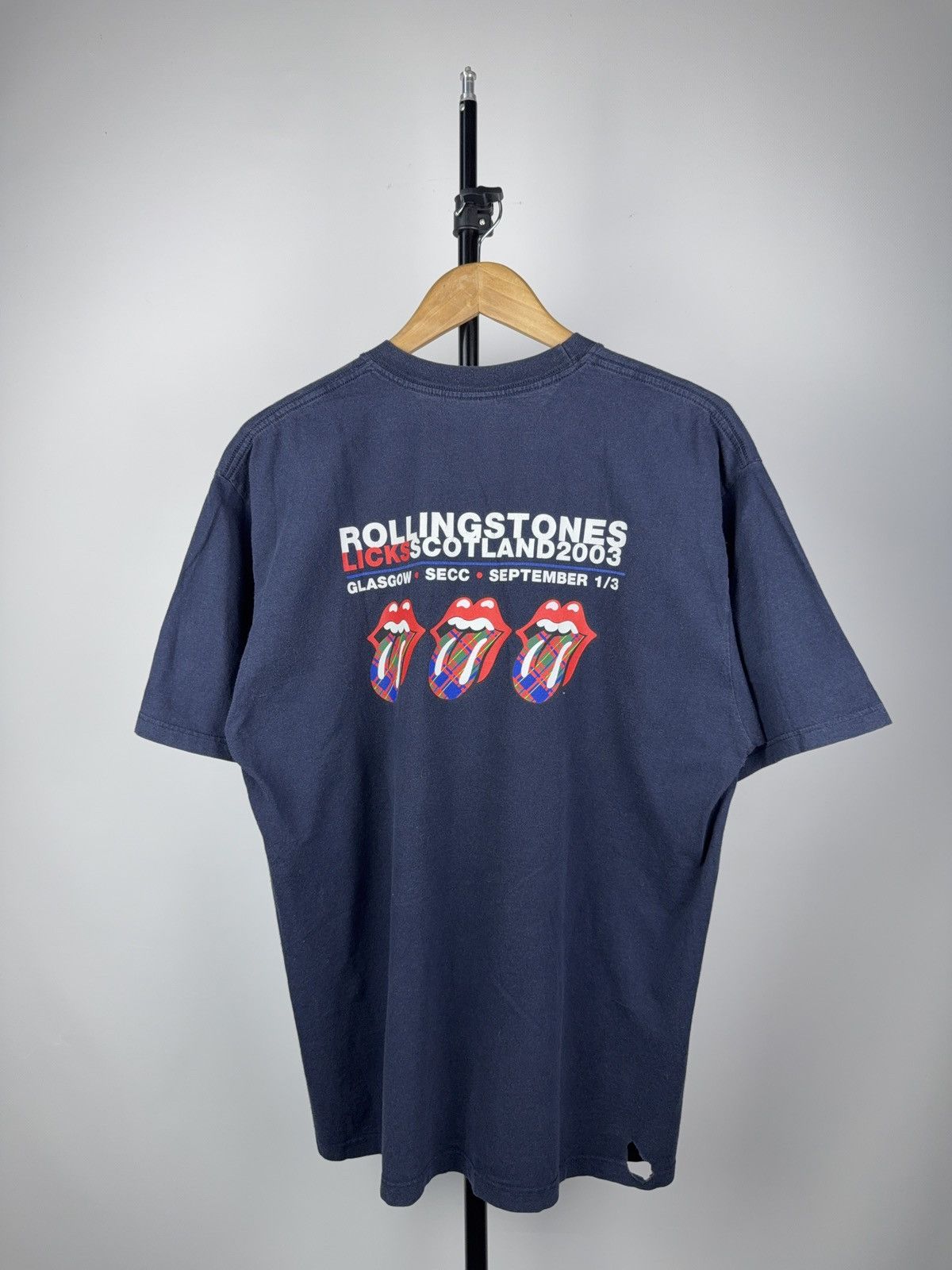 Band Tees × The Rolling Stones × Vintage Vintage 2003 Rolling Stones Tour rare logo T Shirt Size US L / EU 52-54 / 3 - 8 Thumbnail