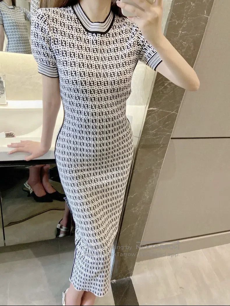 Fendi Fendi Letter Pattern Printed Round Neck Casual Short Dress Size XS / US 0-2 / IT 36-38 - 2 Thumbnail