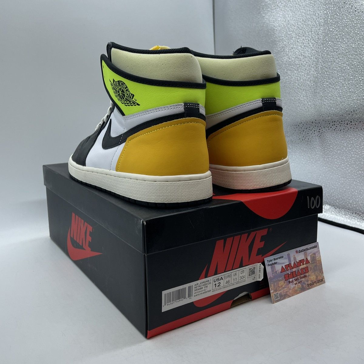 Nike Air Jordan 1 high volt gold Size US 12 / EU 45 - 4 Thumbnail