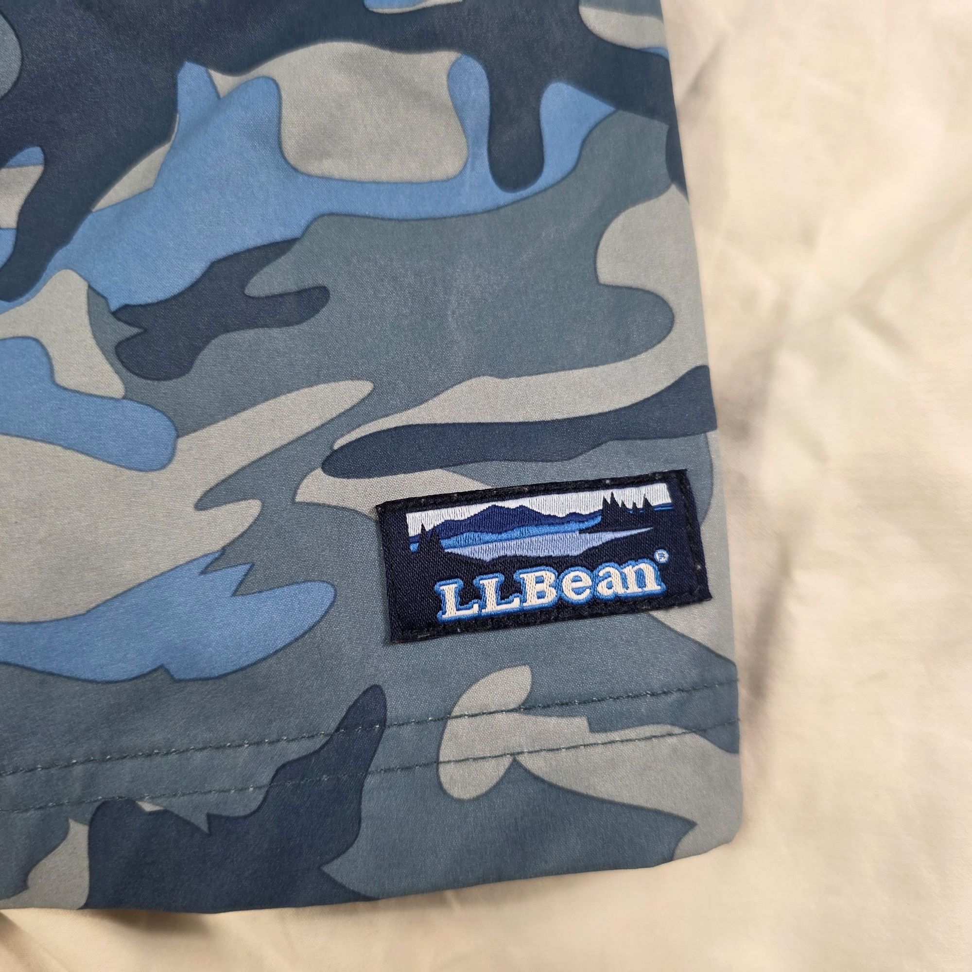 L.L. Bean L.L. Bean Vacationland Swim Trunks Mens 2XL Blue Camo Shorts Size US 40 / EU 56 - 3 Thumbnail