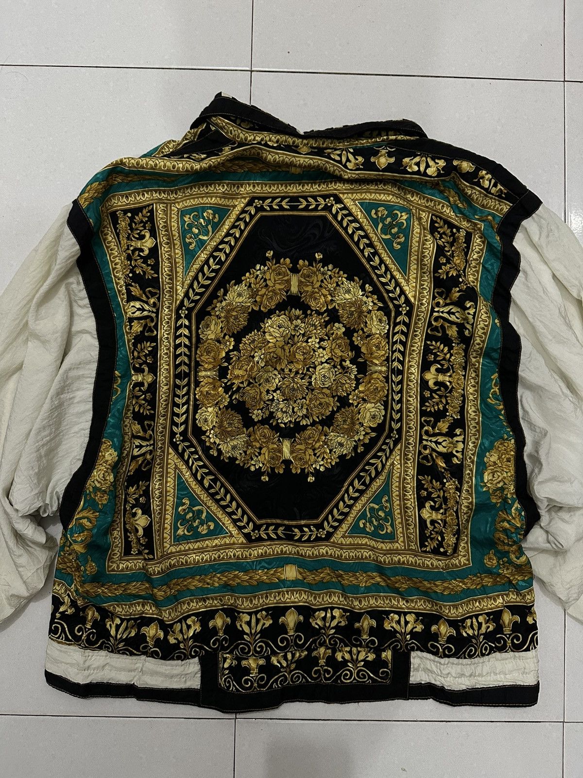 Japanese Brand 90’s Gallery Sport Inspired Versace Style Jacket Size US L / EU 52-54 / 3 - 9 Thumbnail