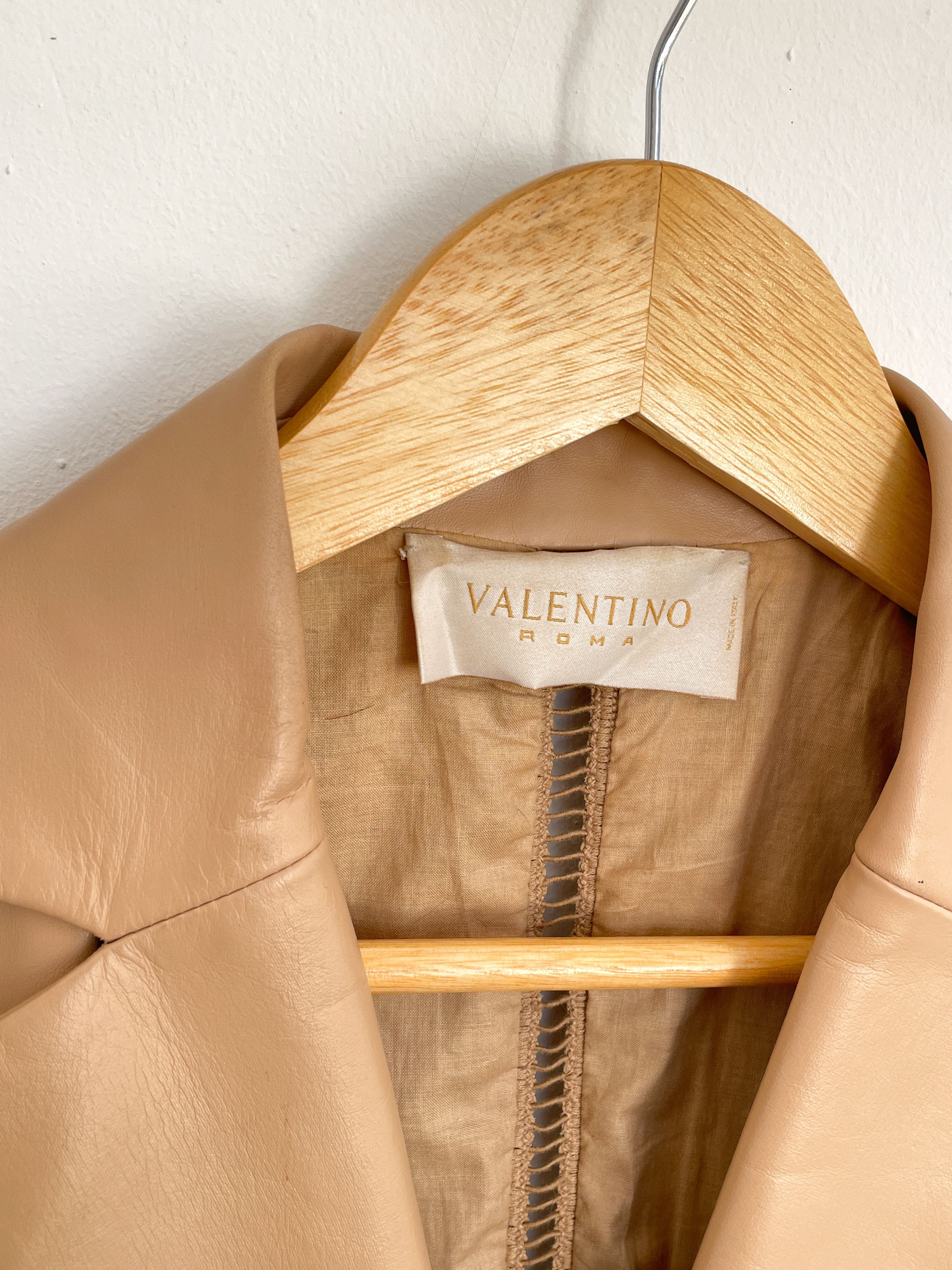 Valentino beige leather jacket Size M / US 6-8 / IT 42-44 - 2 Thumbnail
