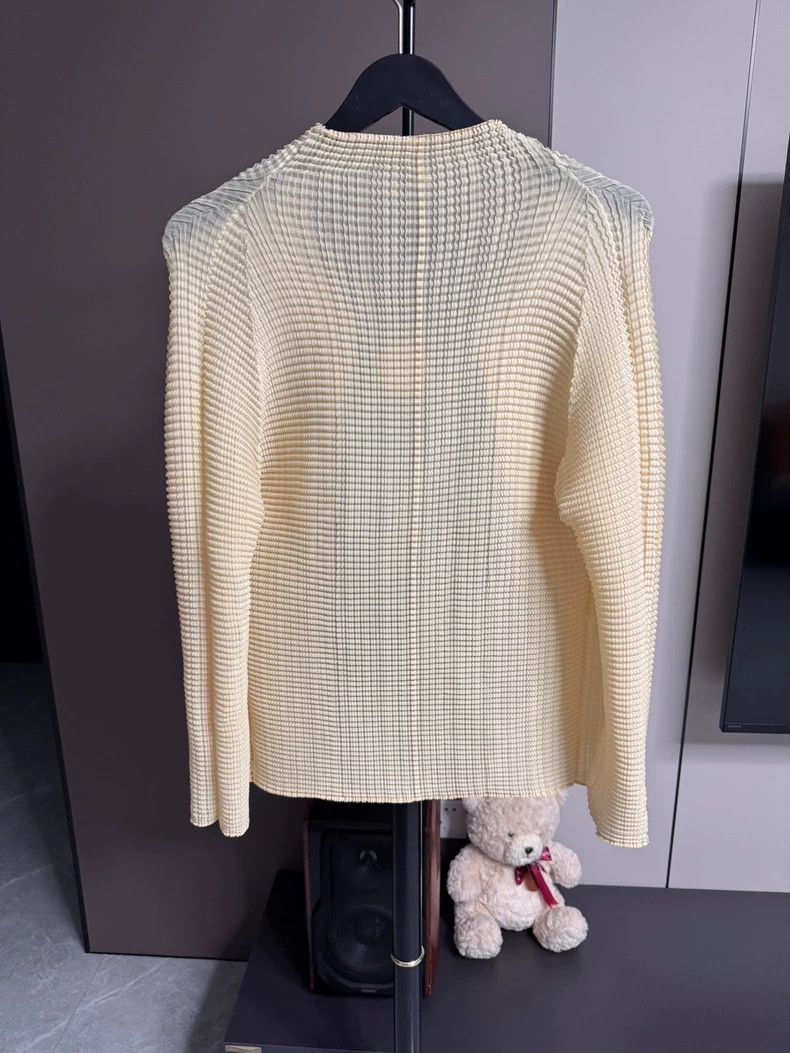 Issey Miyake Issey Miyake size:2 Beige bubble short coat Size XS / US 0-2 / IT 36-38 - 2 Thumbnail