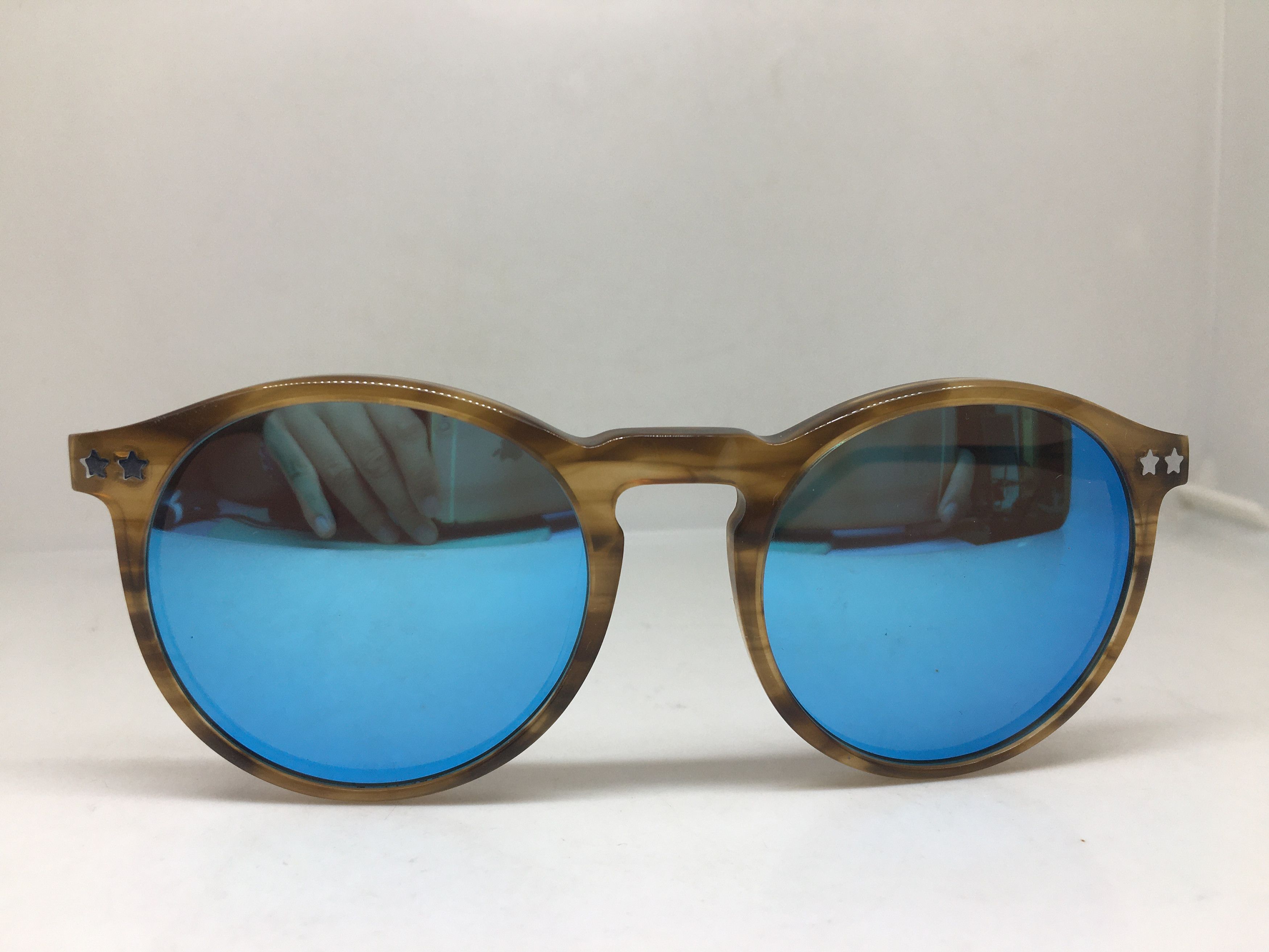 Wildfox Wildfox Steff Ivy League Keyhole Sunglasses Frame Size ONE SIZE - 1 Thumbnail