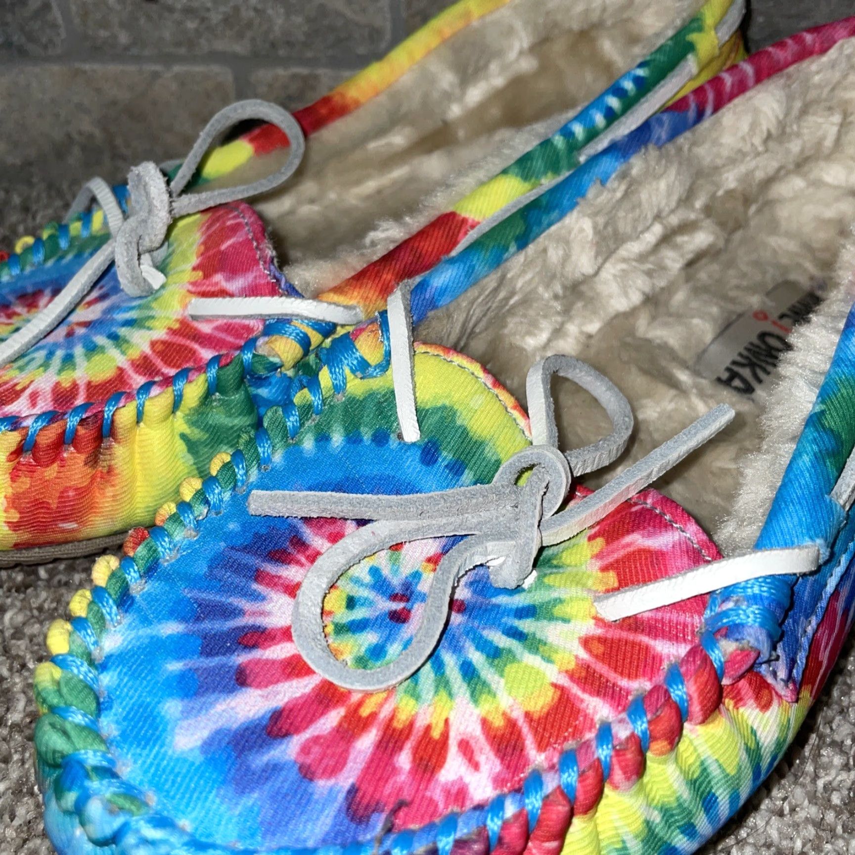 Minnetonka Minnetonka Slippers Womens Size 7 Blue Tie Dye Slip On Moccasin Size US 7 / IT 37 - 3 Thumbnail