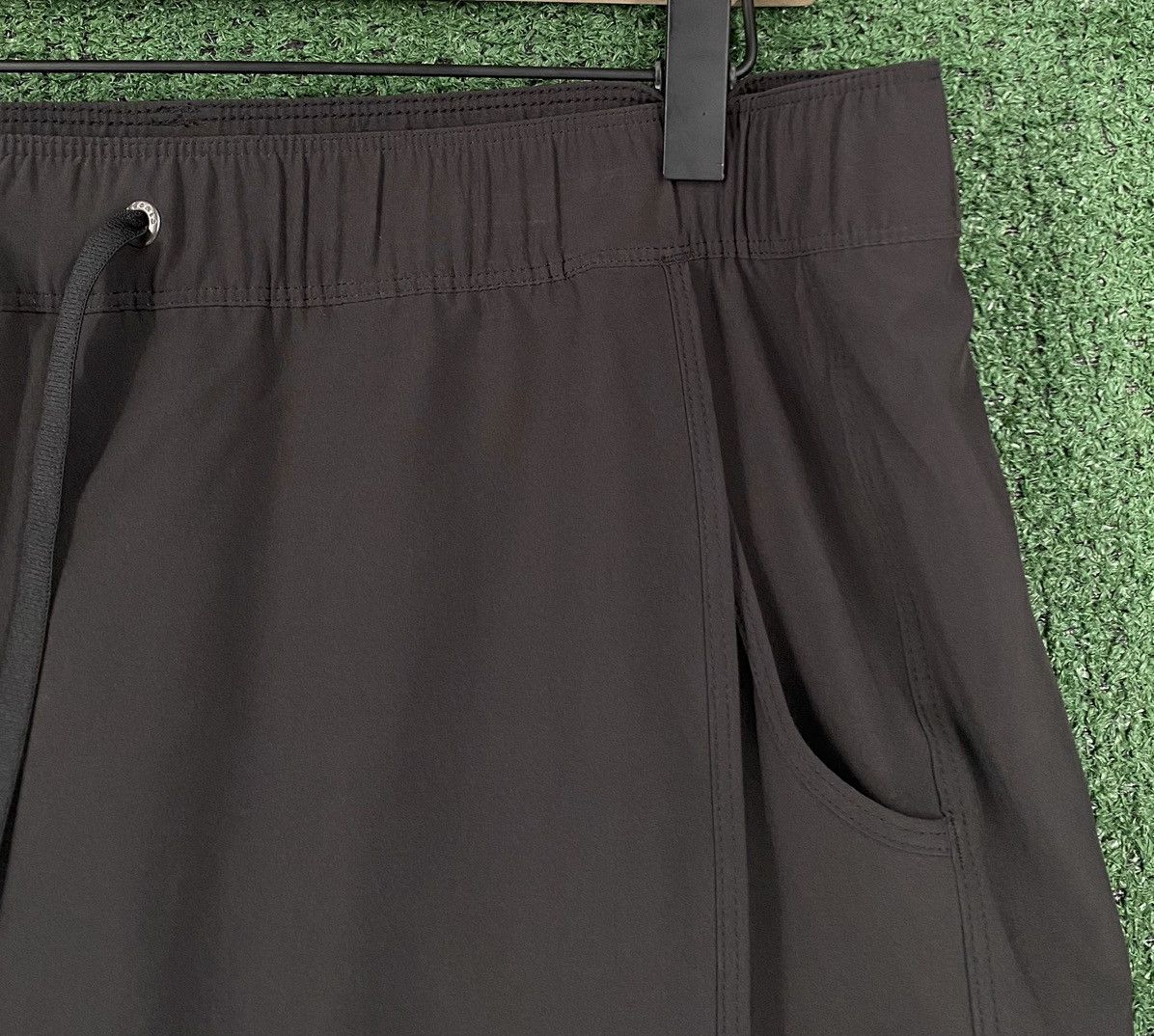 Patagonia Patagonia Fleetwith Black Skort Skirt Women’s Size Large Size 34" / US 12 / IT 48 - 3 Thumbnail