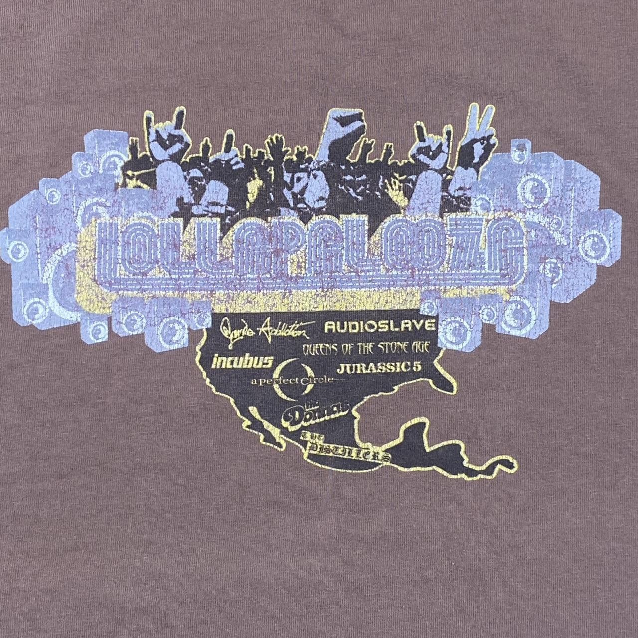 Gildan Vintage Lollapalooza 2003 Brown Concert Tee Size Medium Size US M / EU 48-50 / 2 - 3 Thumbnail
