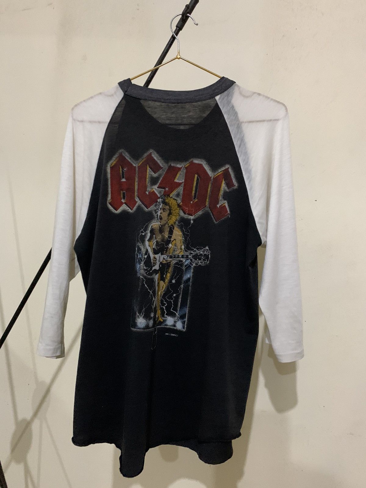AC/DC 🖤BLACKFRIDAY🖤VINTAGE 80s AC/DC flick of the switch Size US S / EU 44-46 / 1 - 3 Thumbnail